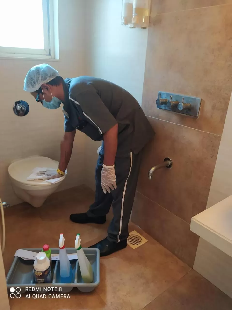 Toilet in Hotel Plaza