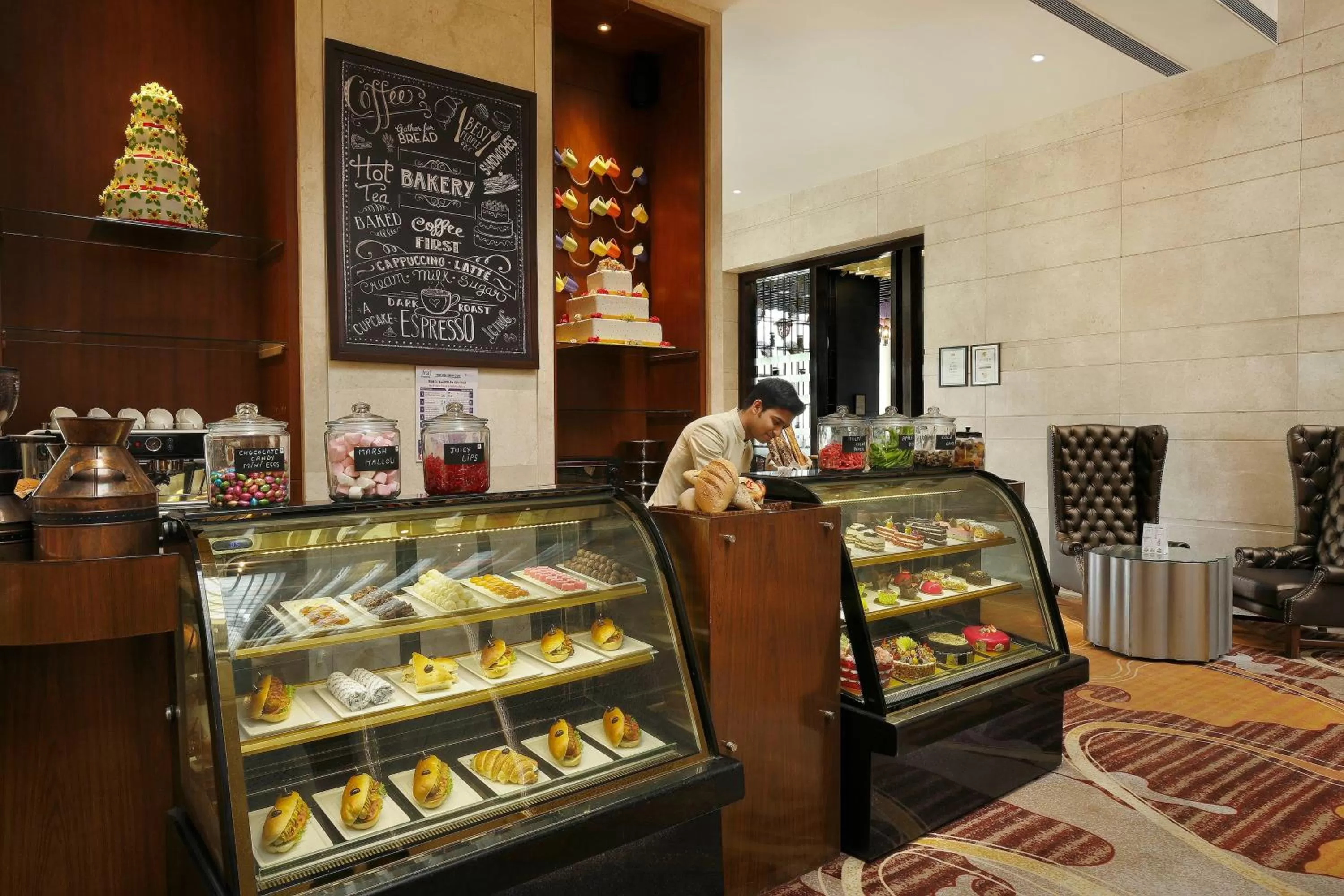 Restaurant/places to eat in Holiday Inn Jaipur City Centre by IHG