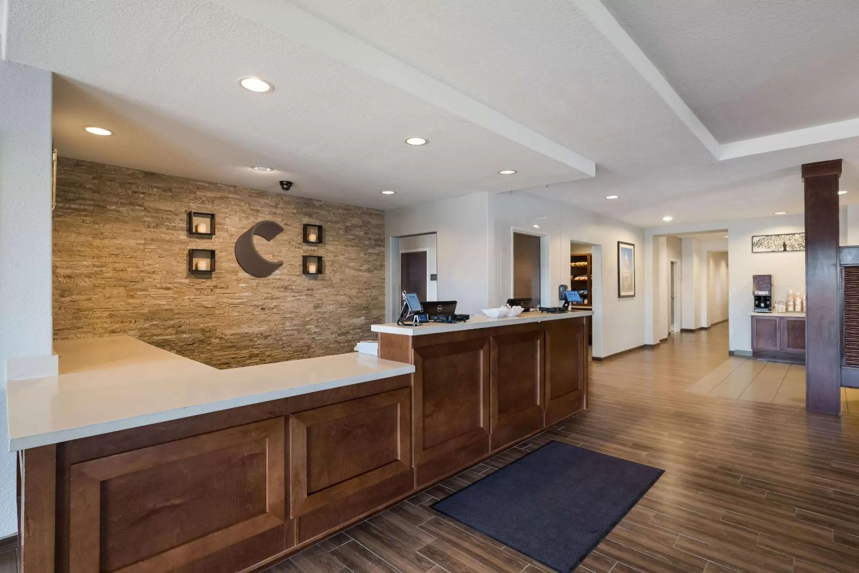 Lobby or reception in Comfort Inn & Suites Victoria North