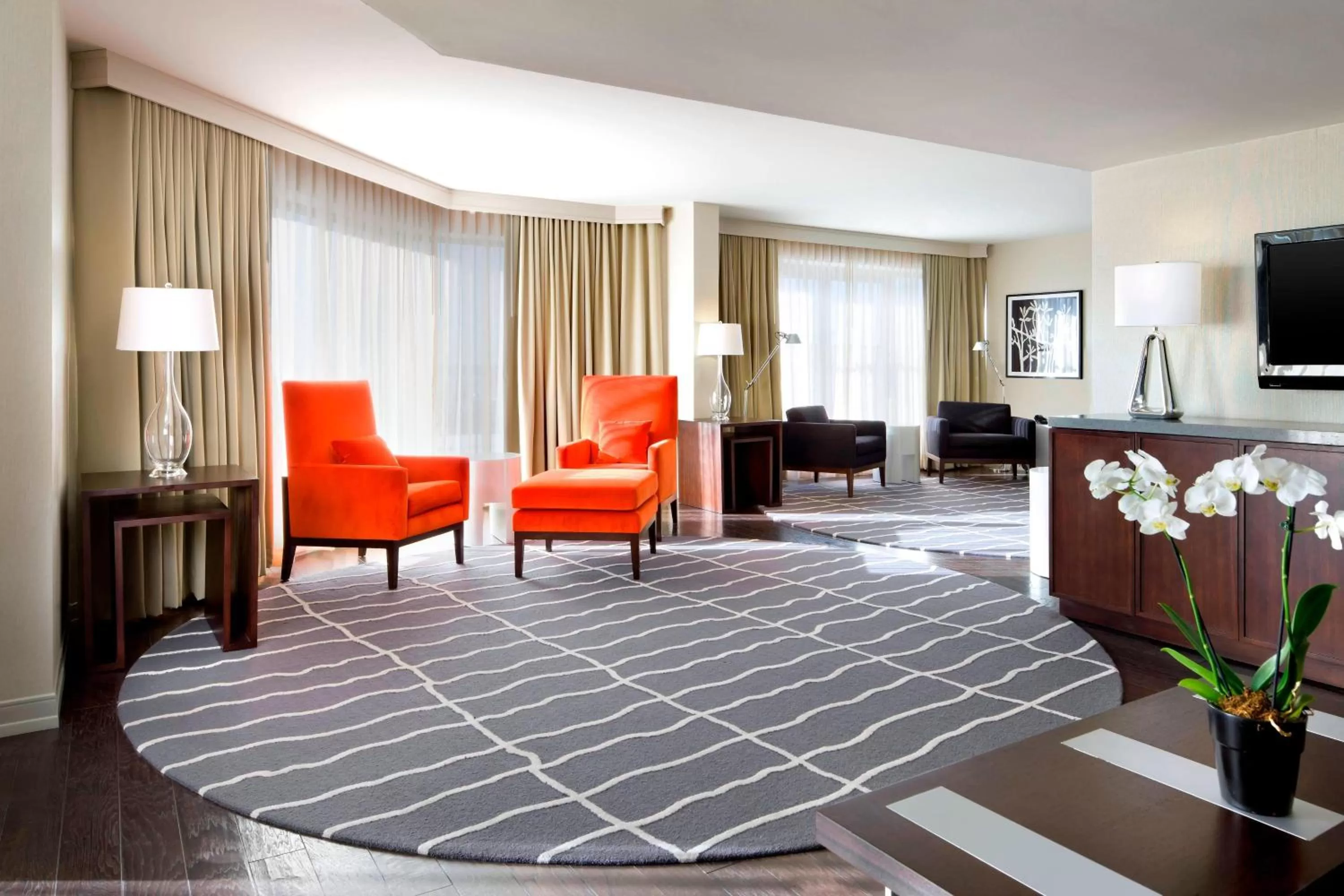 Living room in The Westin Ottawa
