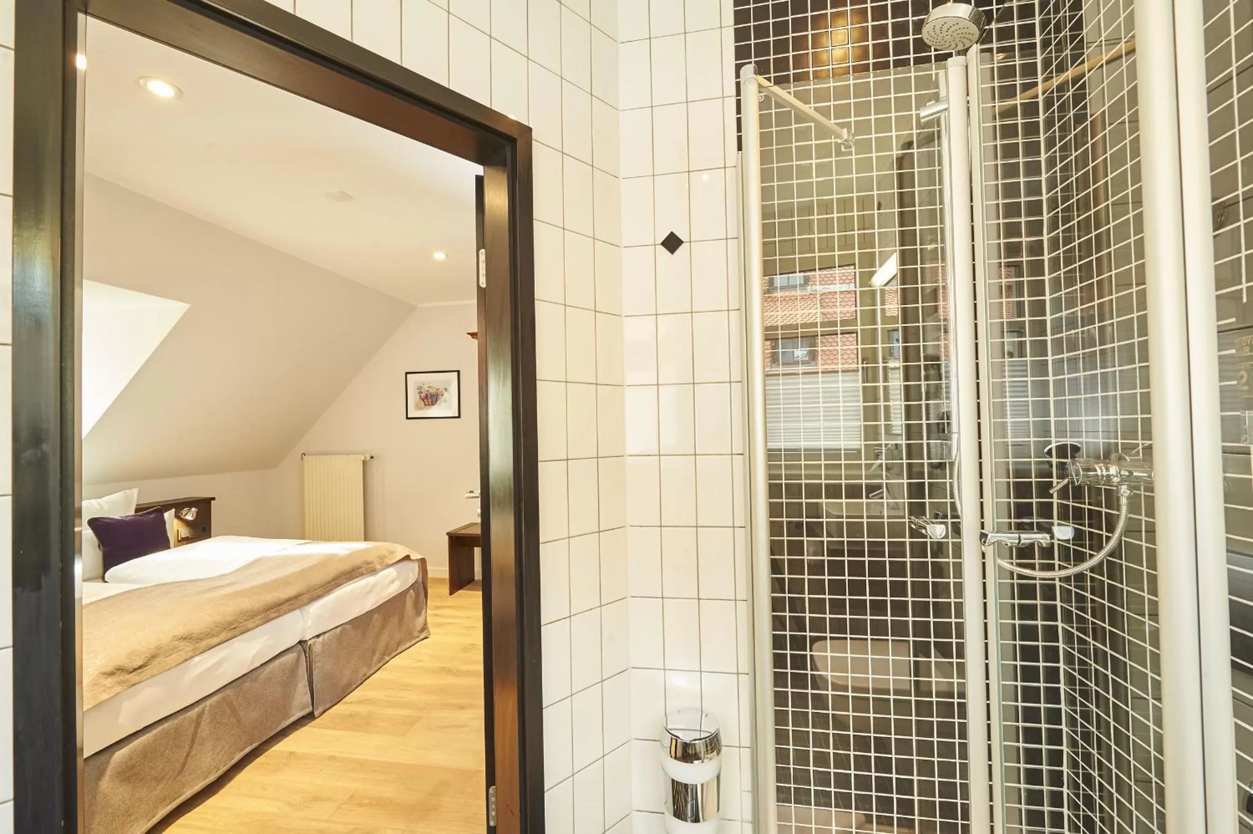 Bathroom, Bed in Hotel Hauser Boutique