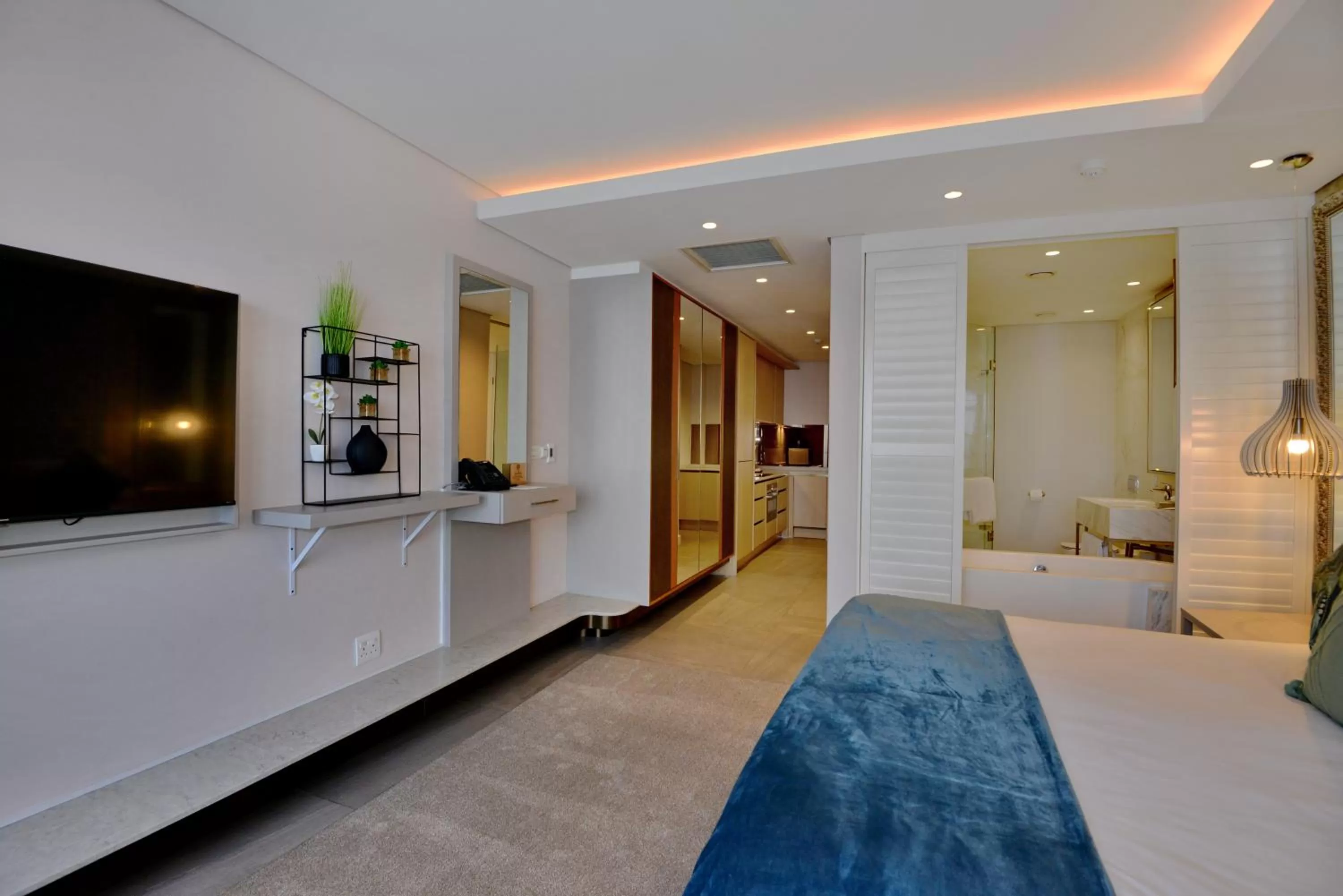 Bed in The Houghton Hotel, Spa, Wellness & Golf