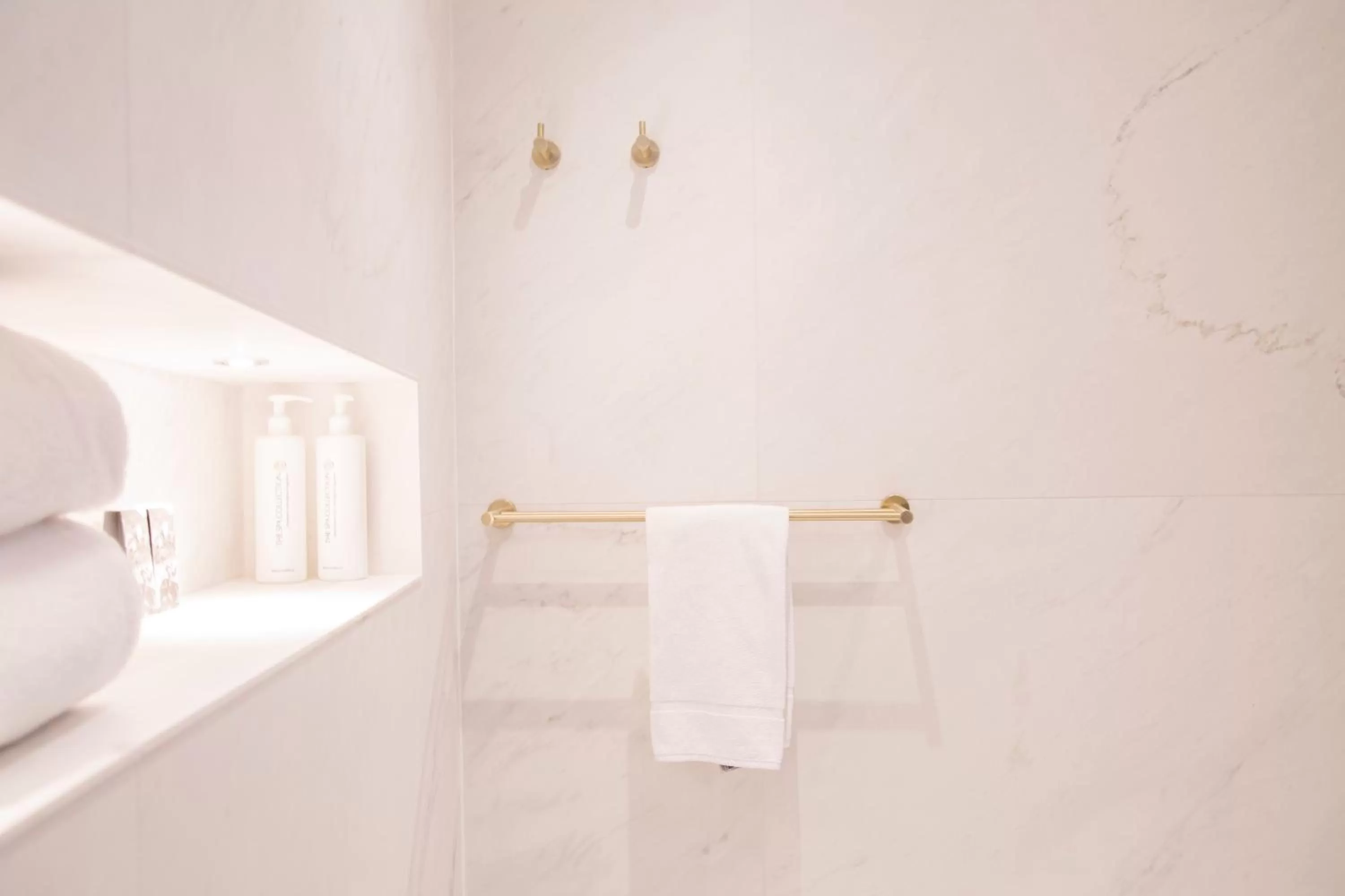 Bathroom in House of Amstel