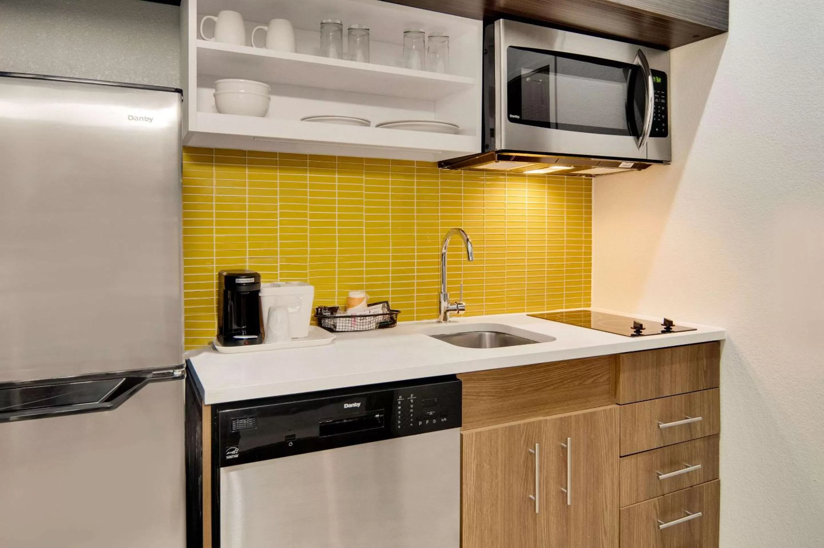 Kitchen or kitchenette in MainStay Suites Dallas Northwest - Irving