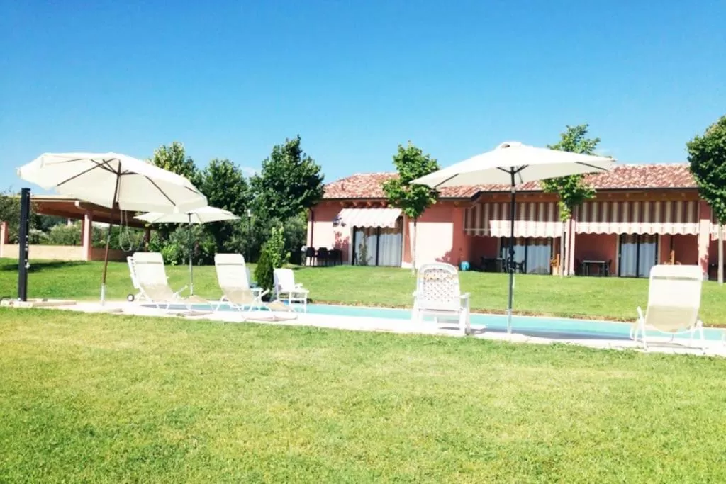 Garden in AGRITURISMO MELOGRANO D'ORO