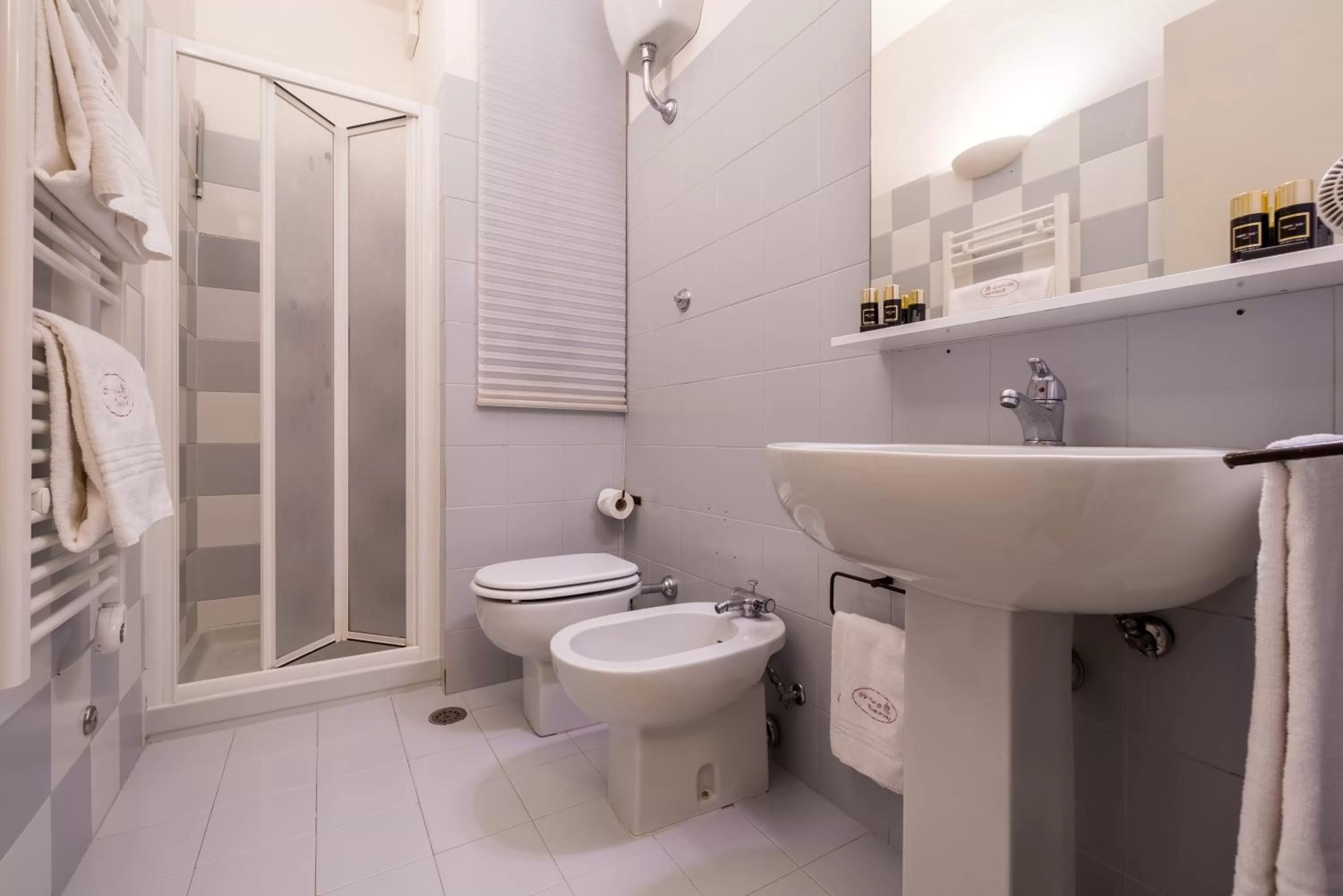 Bathroom in Certosa di Pontignano Residenza d'Epoca - Place of Charme