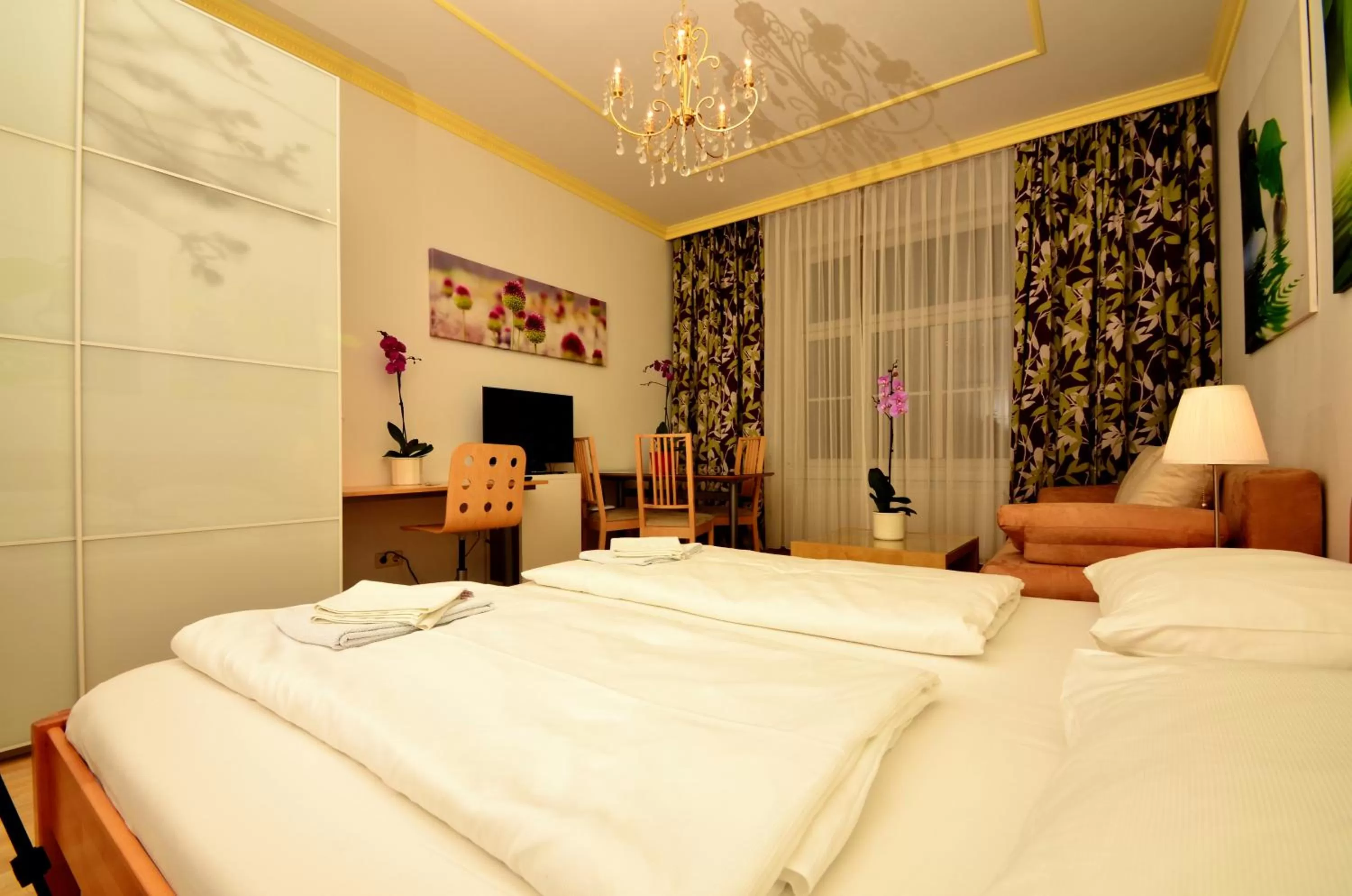 Bed in AJO Apartments - Messe City Flat - Self-Check-in