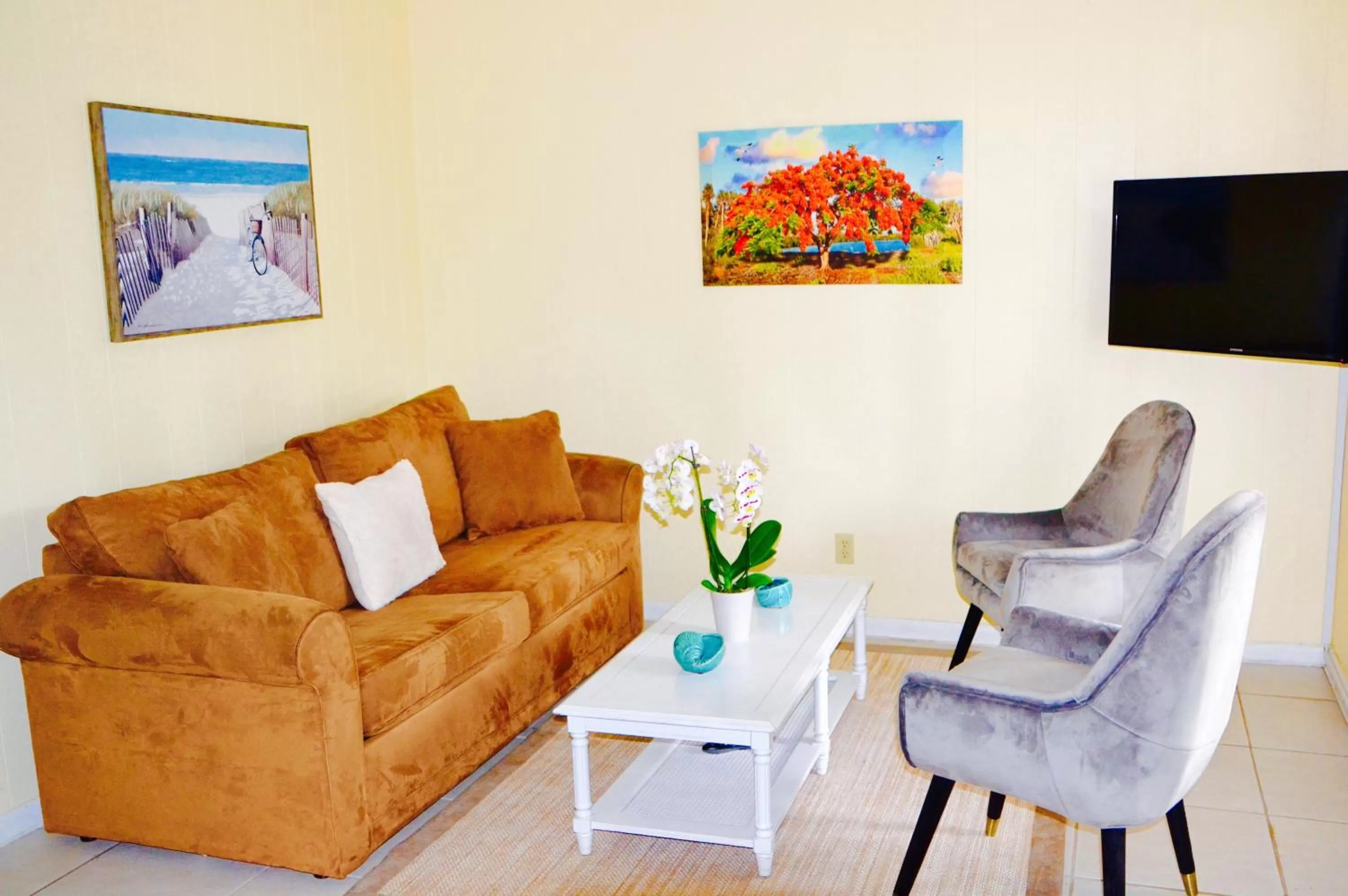 Living room, Seating Area in Sea Turtle Inn