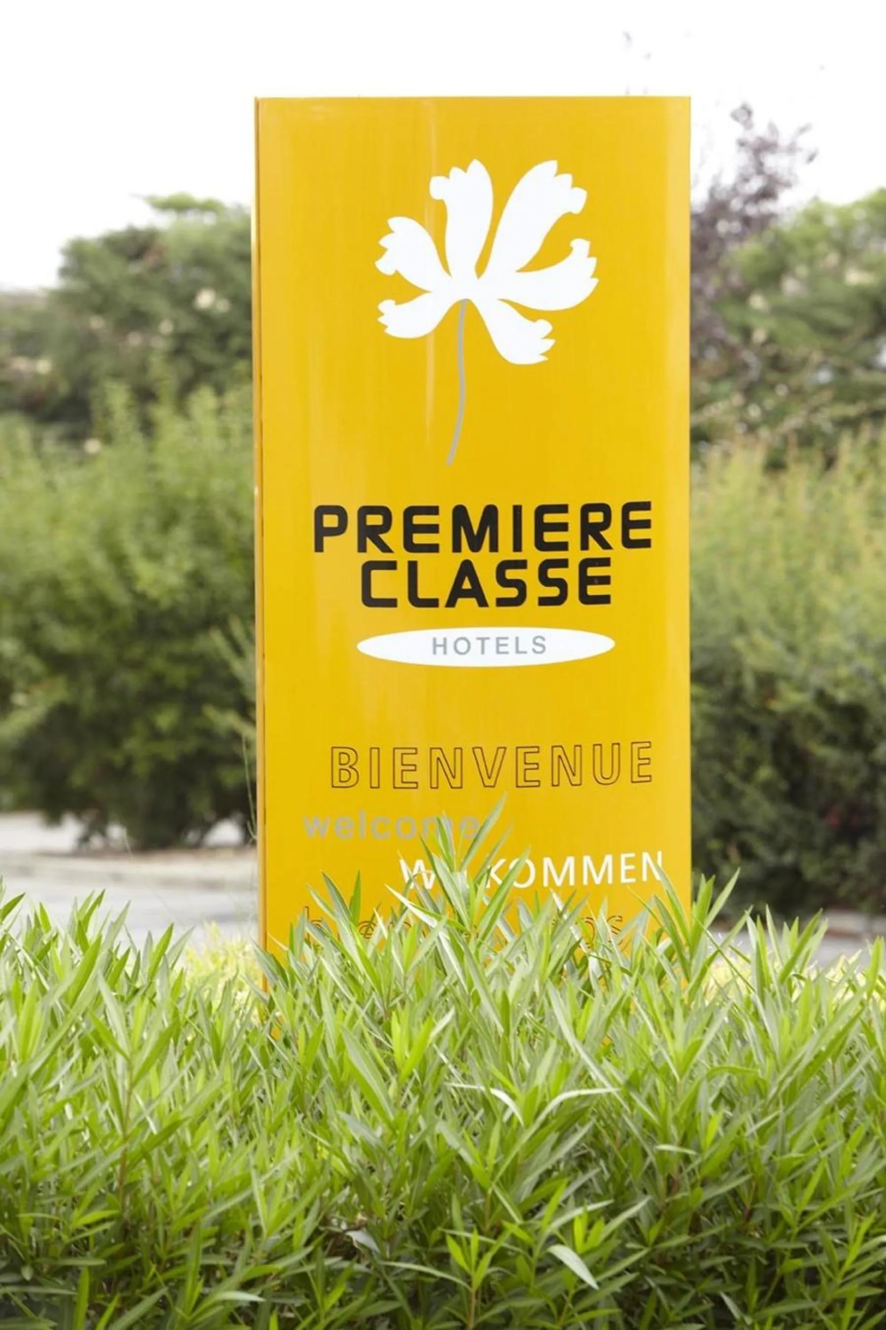 Property logo or sign in Premiere Classe Avignon Courtine Gare TGV