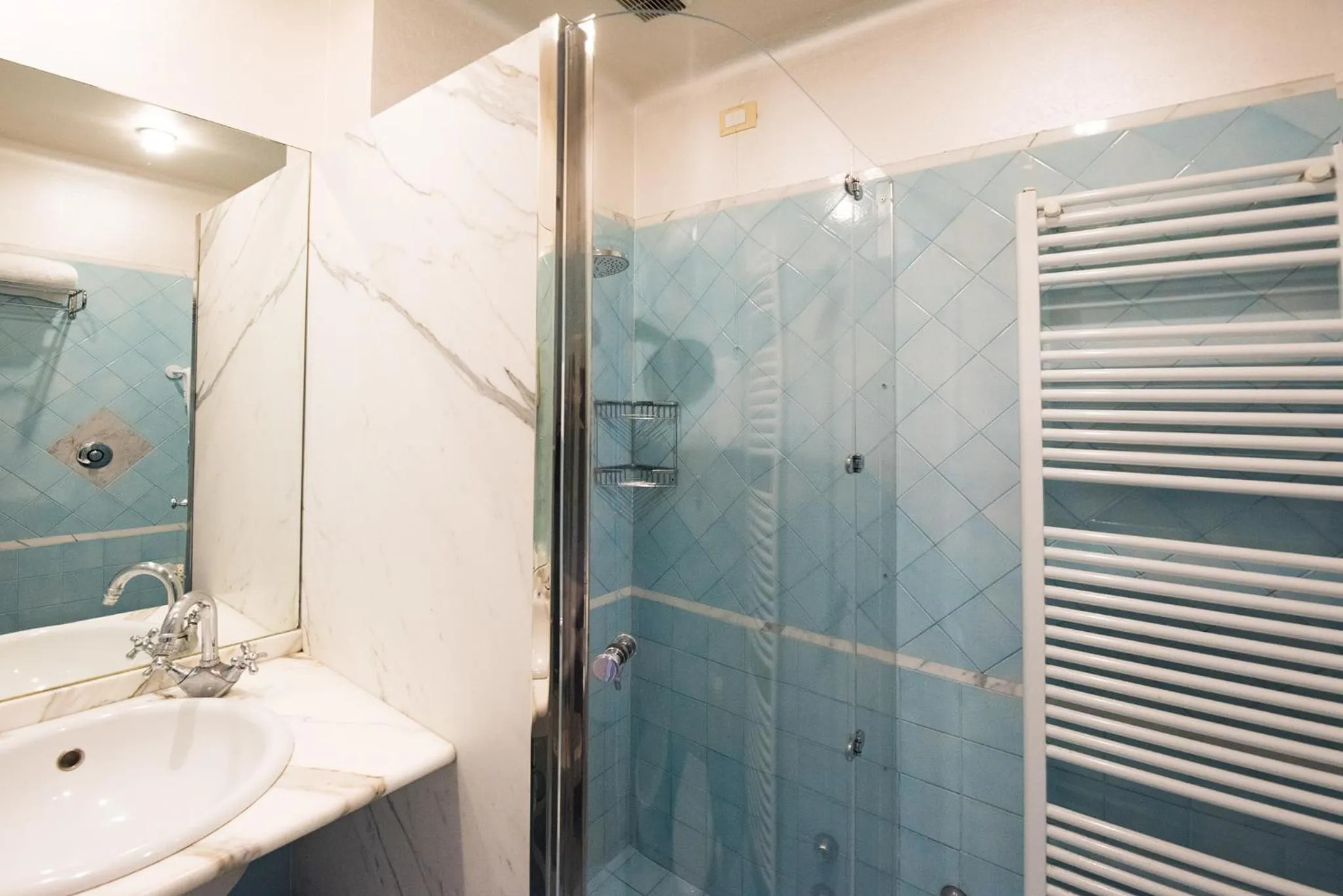 Bathroom in Hotel San Francisco