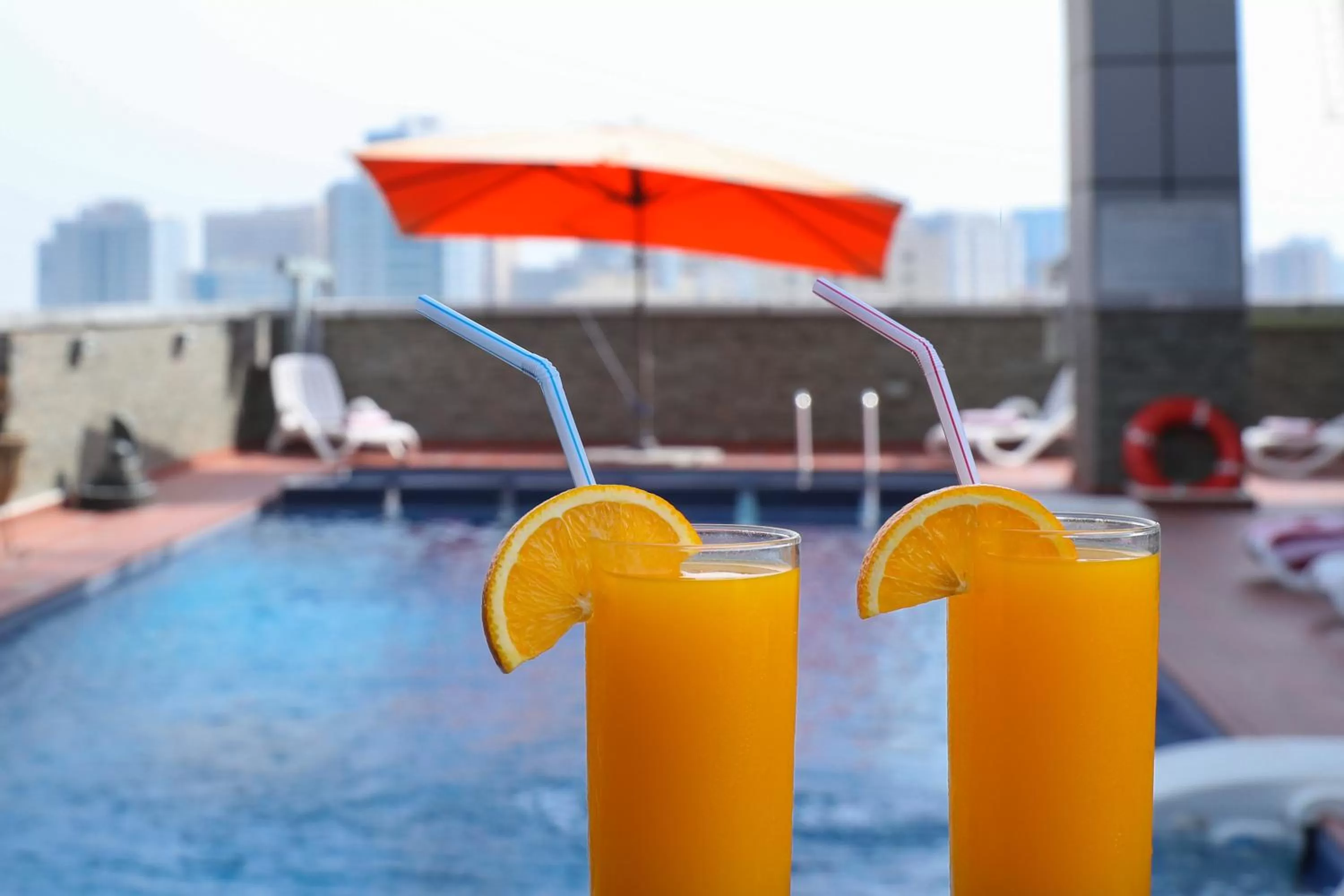 Swimming pool in Royal Grand Suite Hotel