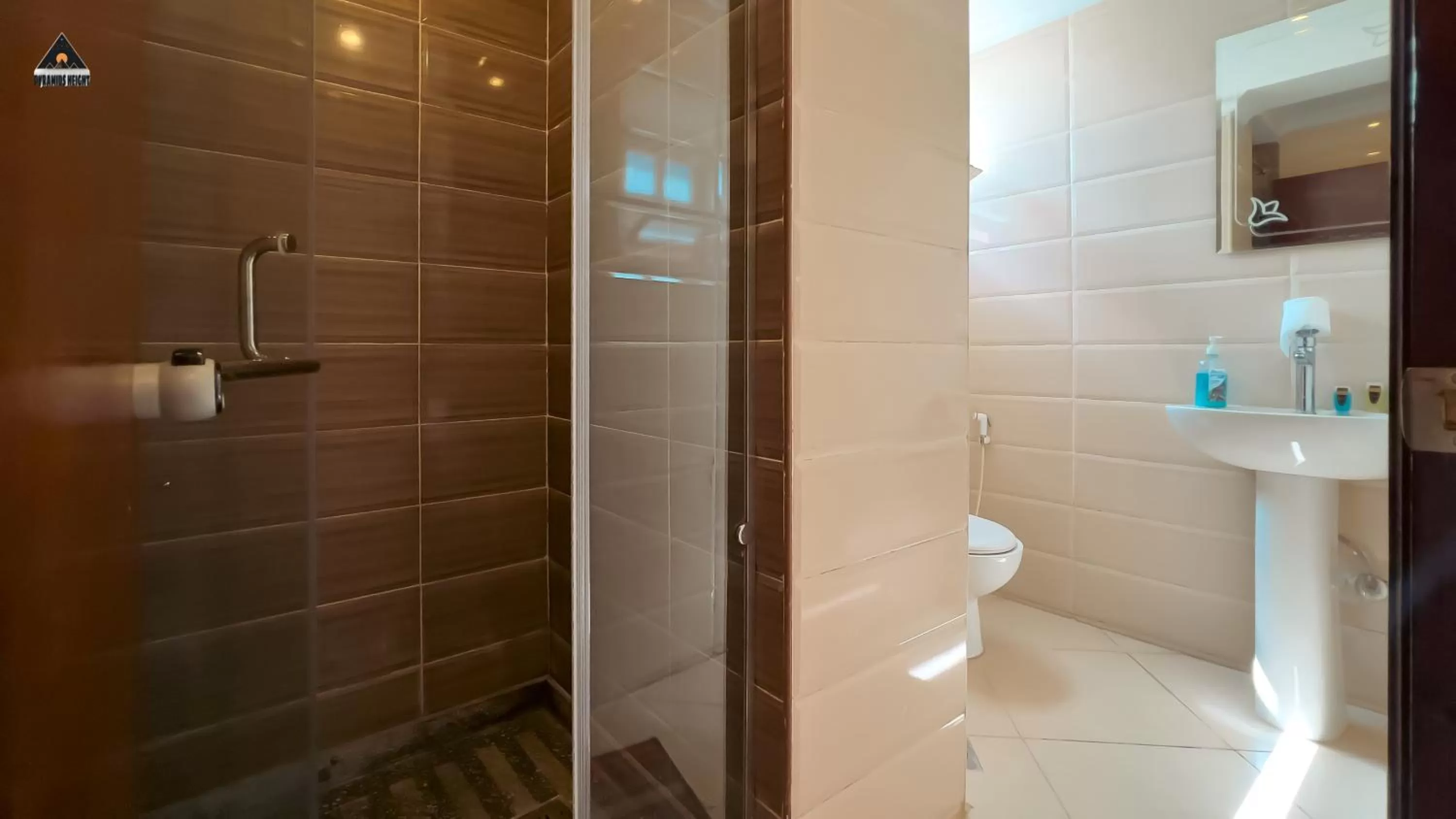 Shower in Pyramids Height Hotel & Pyramids Master Scene Rooftop