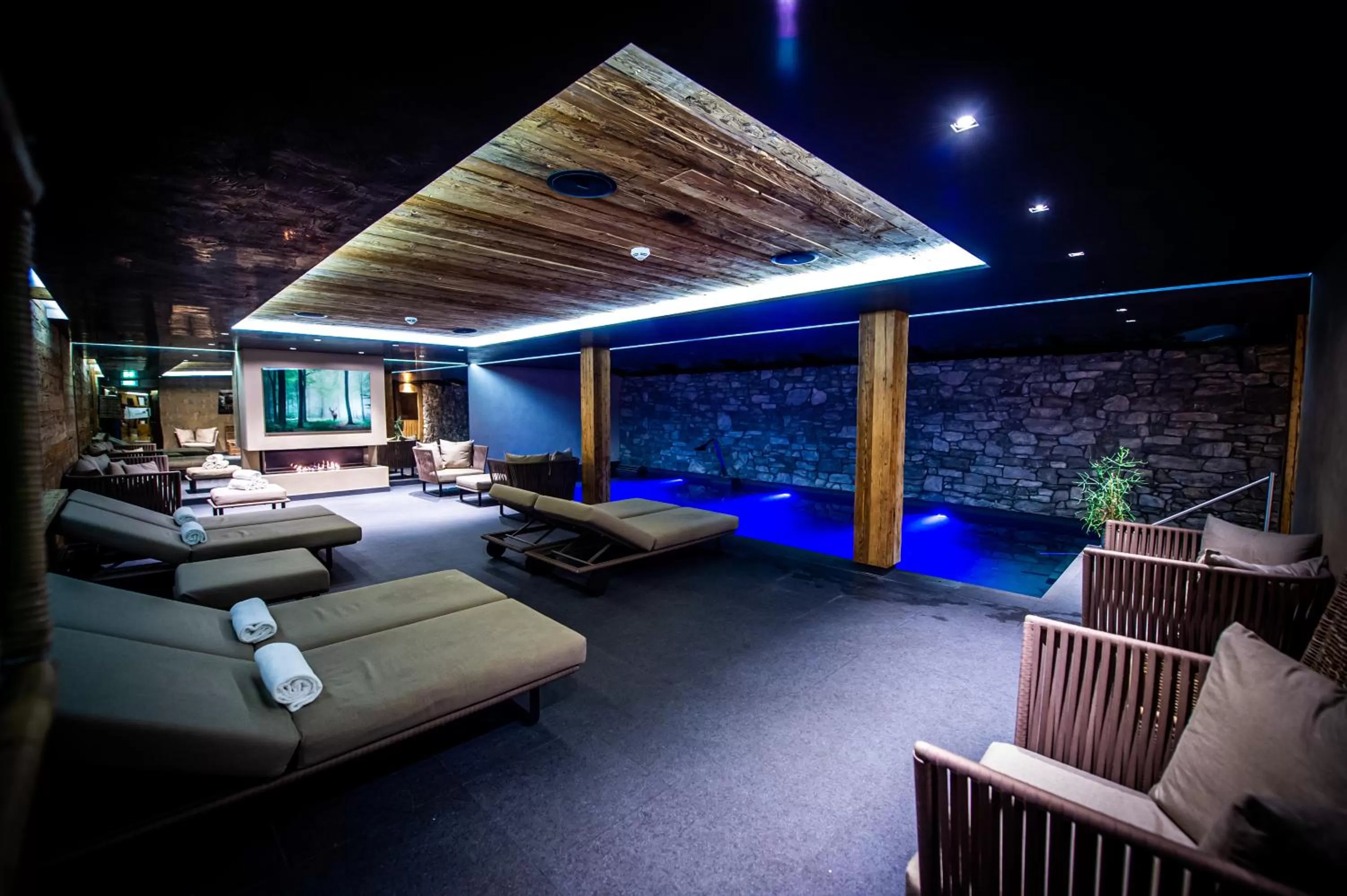 Spa and wellness centre/facilities in Hôtel de Rougemont & Spa