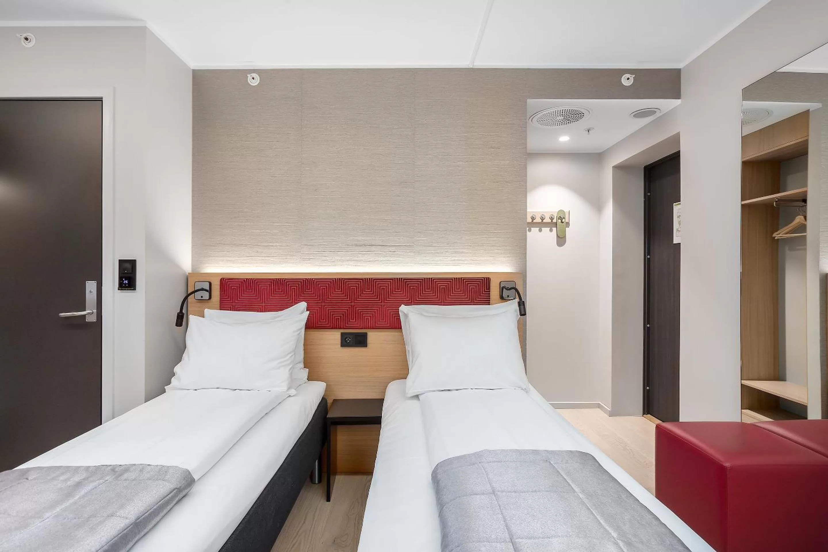 Bed in Bergen Harbour Hotel, WorldHotels Crafted