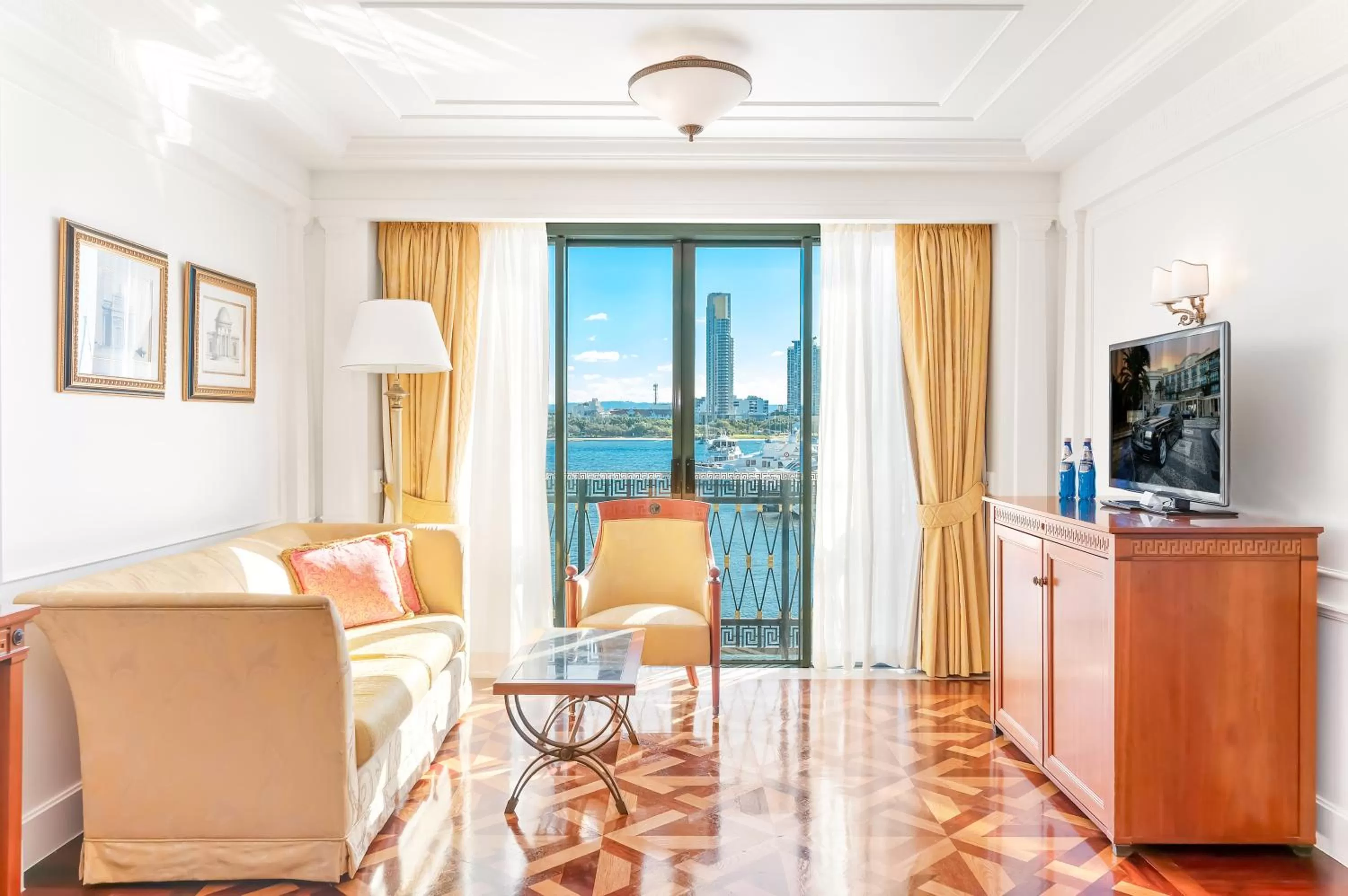 Living room in Imperial Hotel Gold Coast