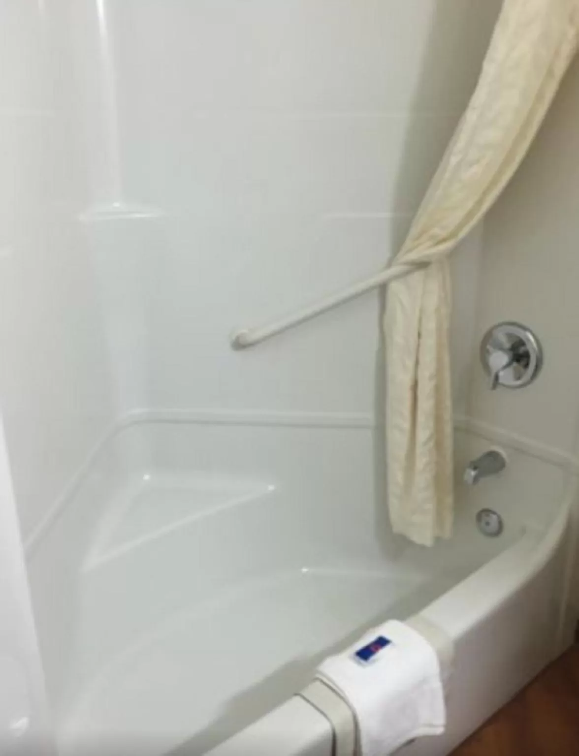 Bathroom in Motel 6-Roseburg, OR