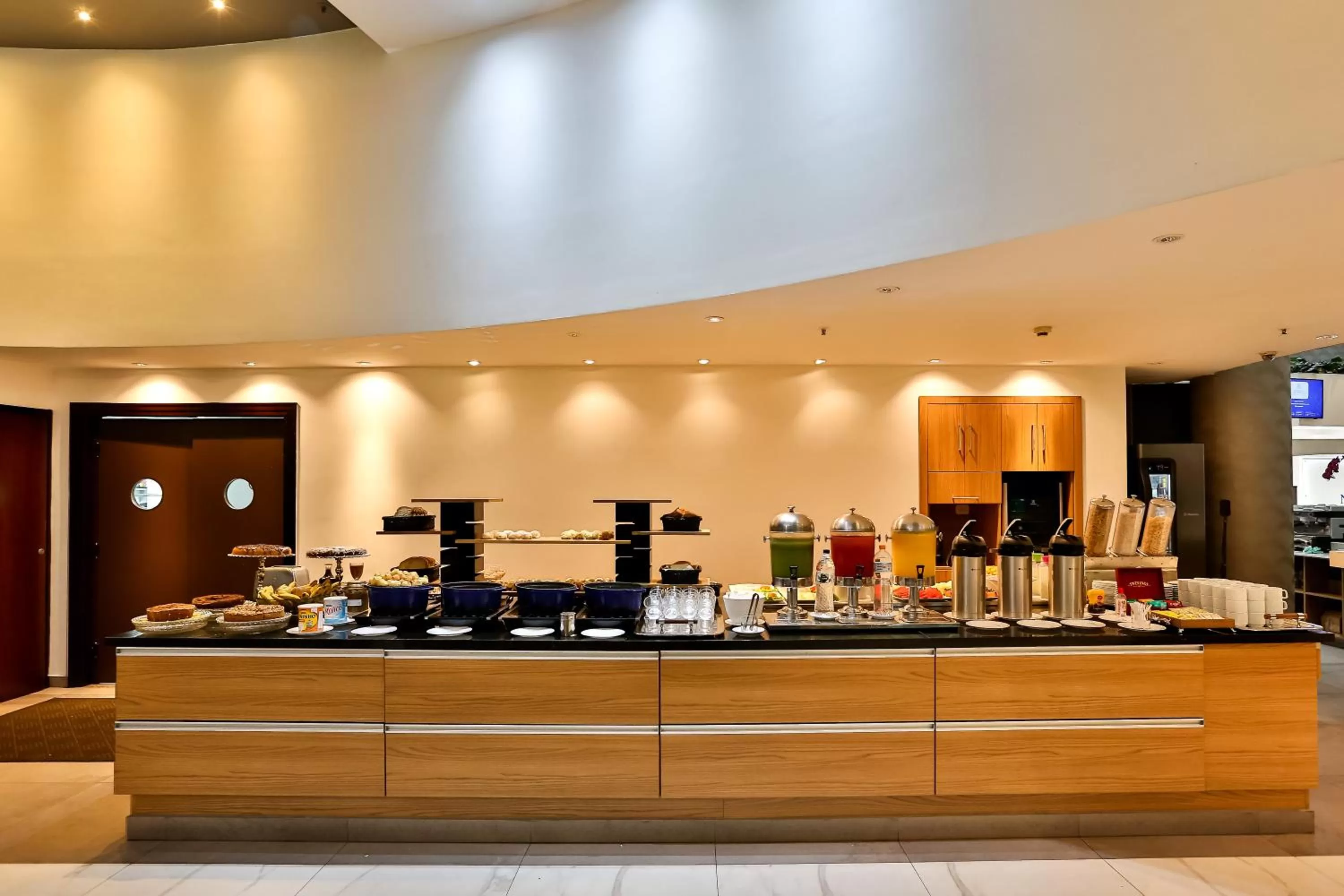 Buffet breakfast in Slaviero São Paulo Downtown