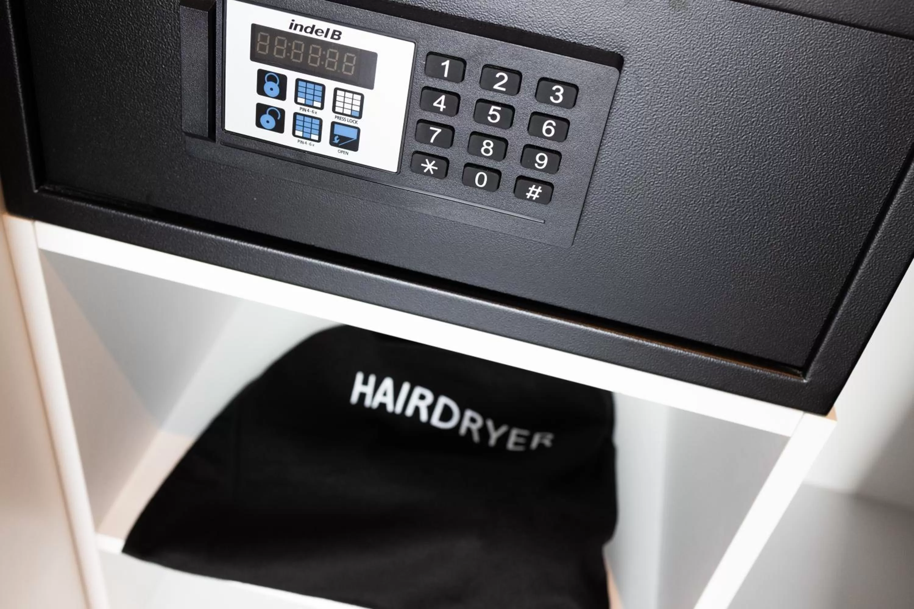 safe in Riu Plaza London Victoria