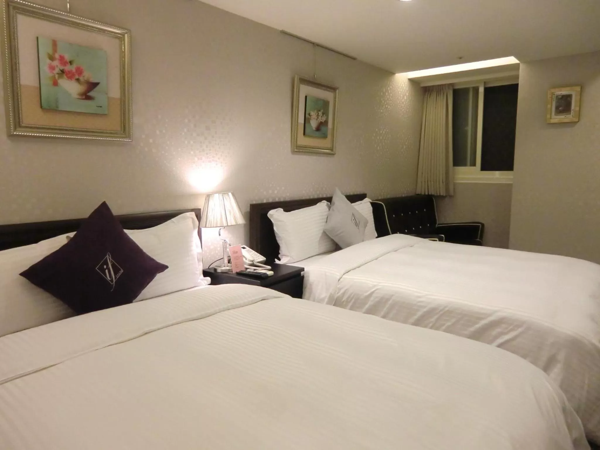 Decorative detail, Bed in 意芙旅店 Ifinn Hotel