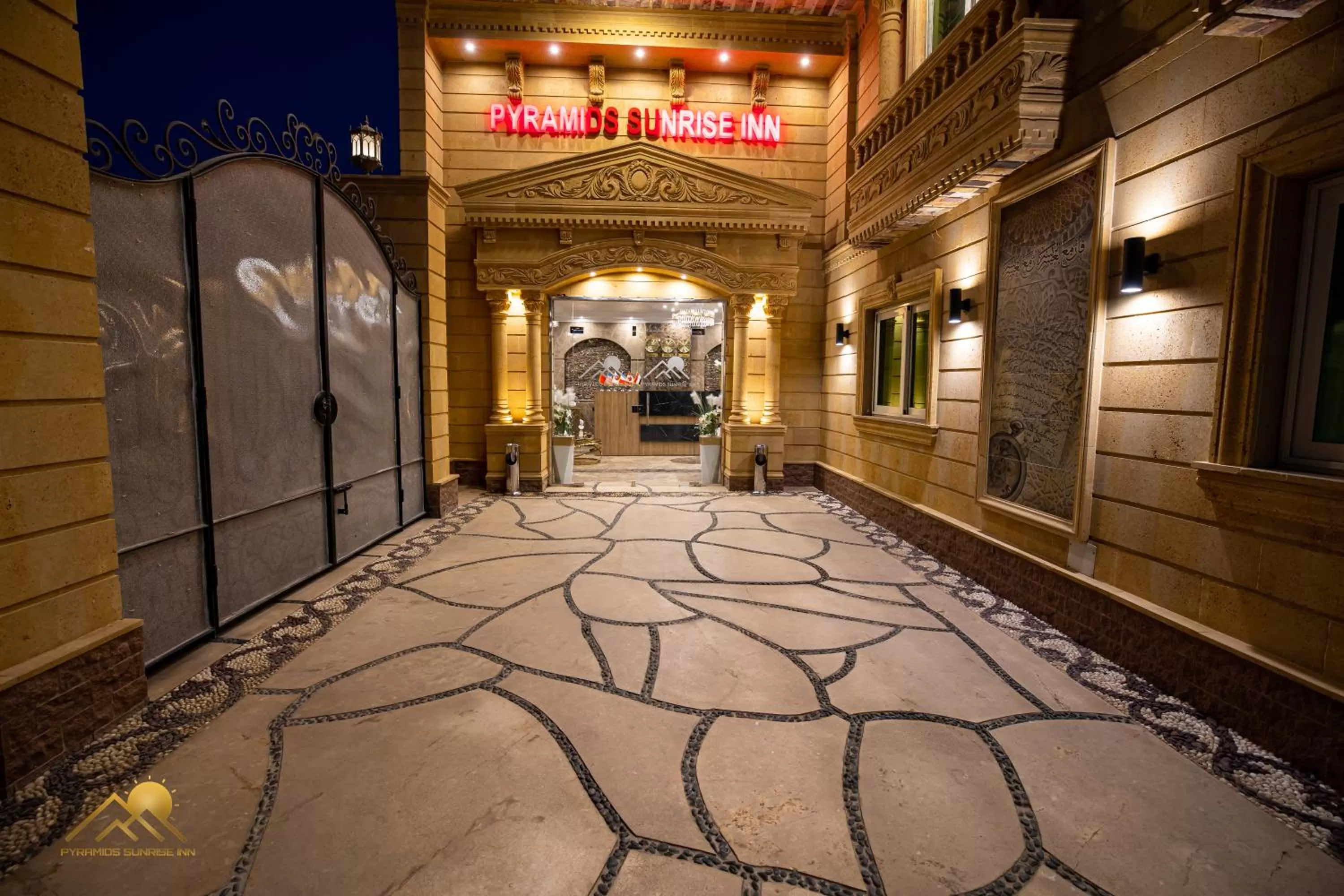 Facade/entrance in Pyramids sunrise inn