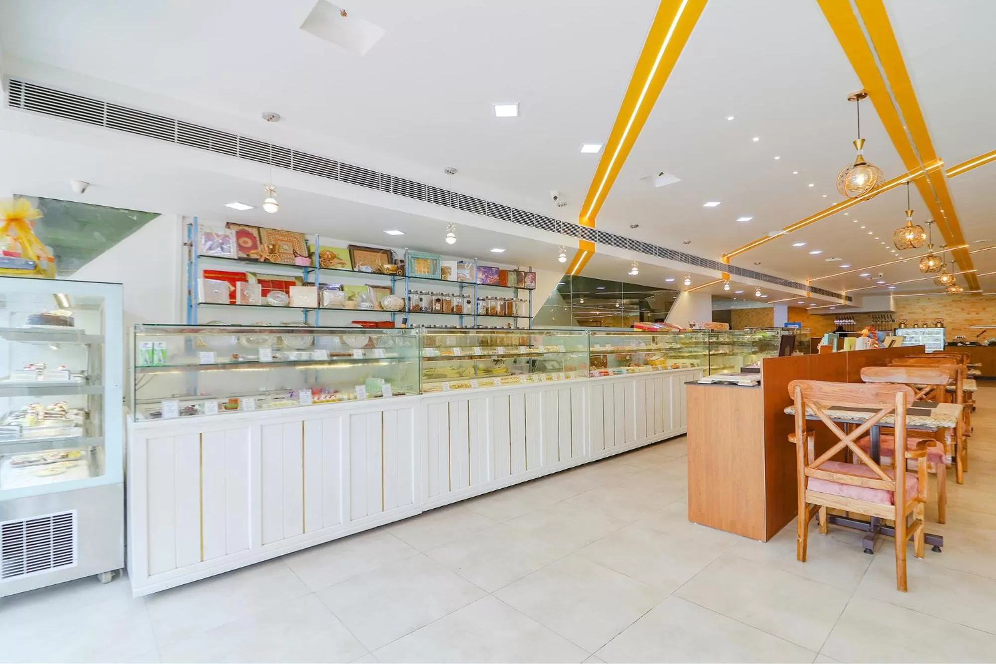 Restaurant/places to eat in FabHotel Aamantran & Banquet Halls - Nr RTC X Roads Metro Station