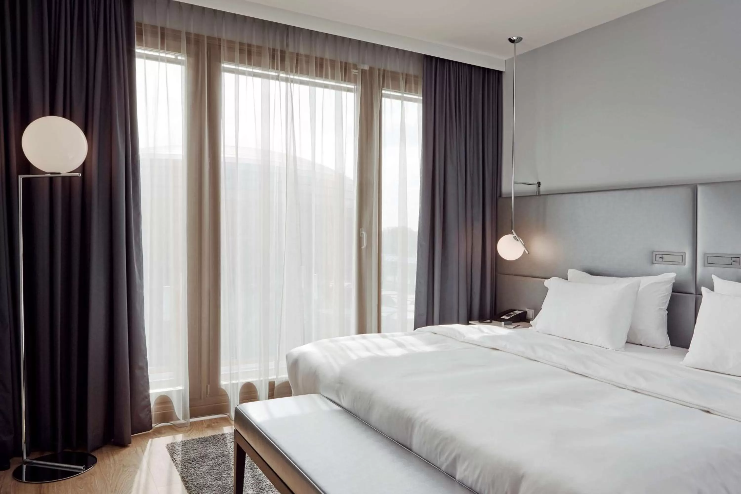 Photo of the whole room, Bed in Radisson Blu Hotel Hannover