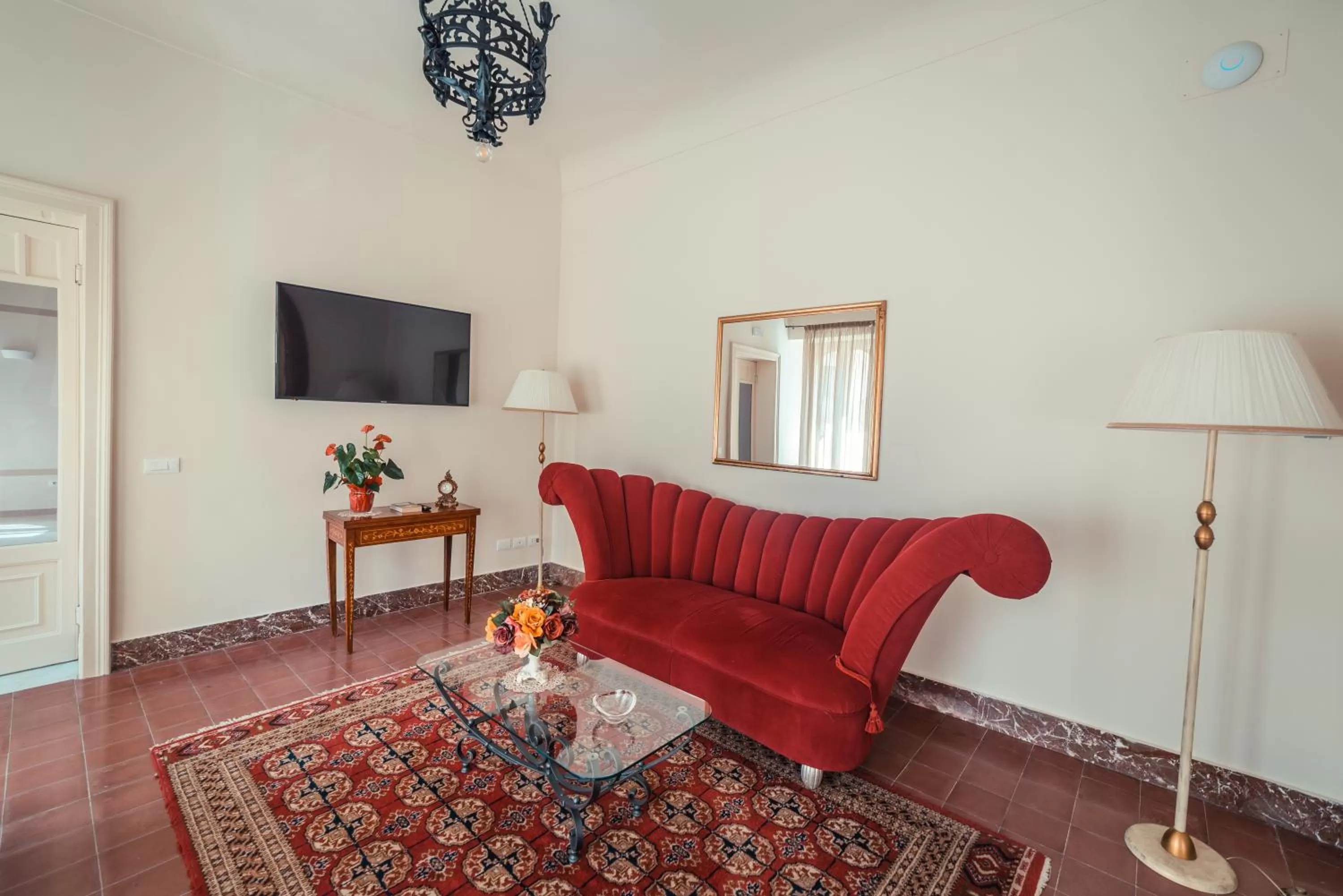 Communal lounge/ TV room in Hotel Casa Adele