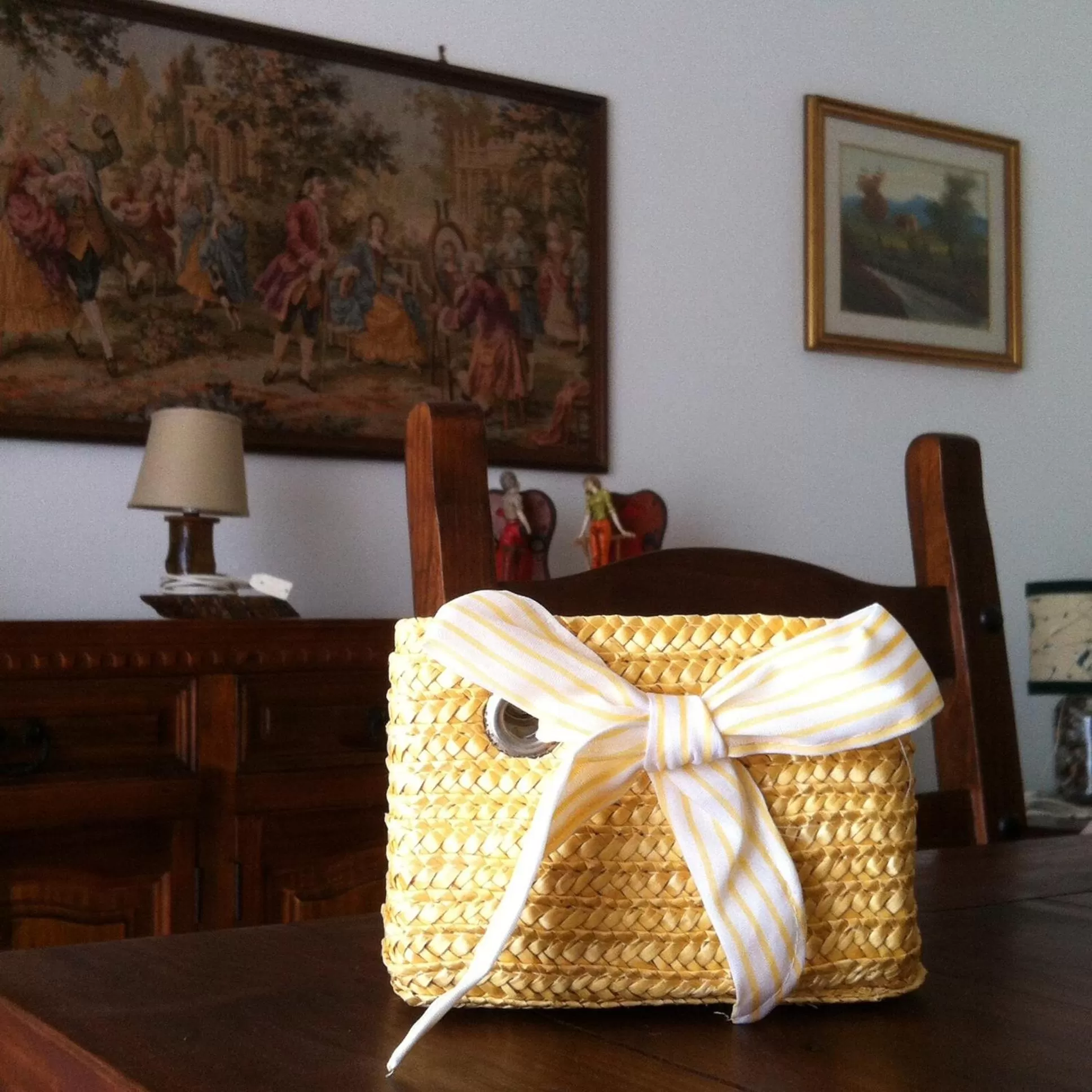 Decorative detail in Cav Costa degli Etruschi