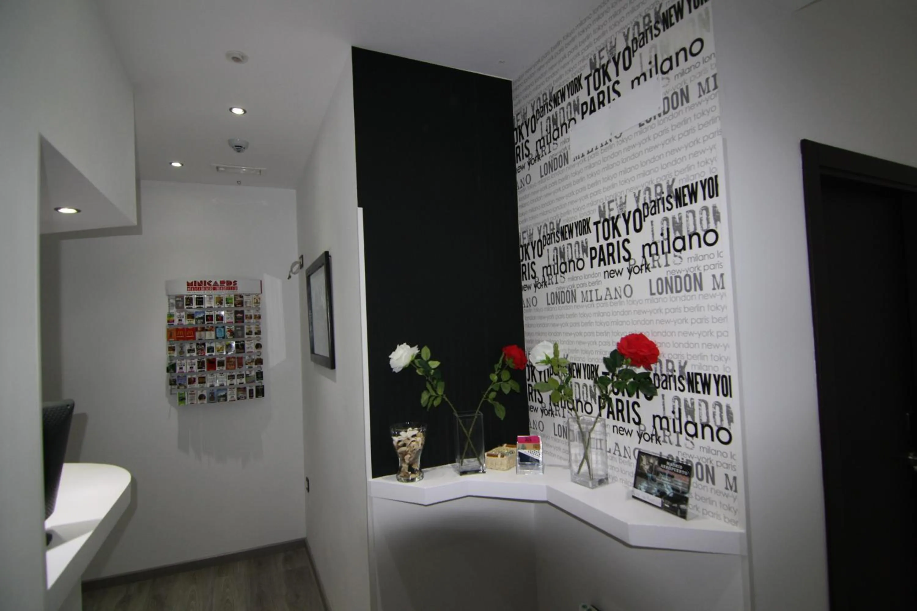 Lobby or reception in Hostal MH Fuencarral