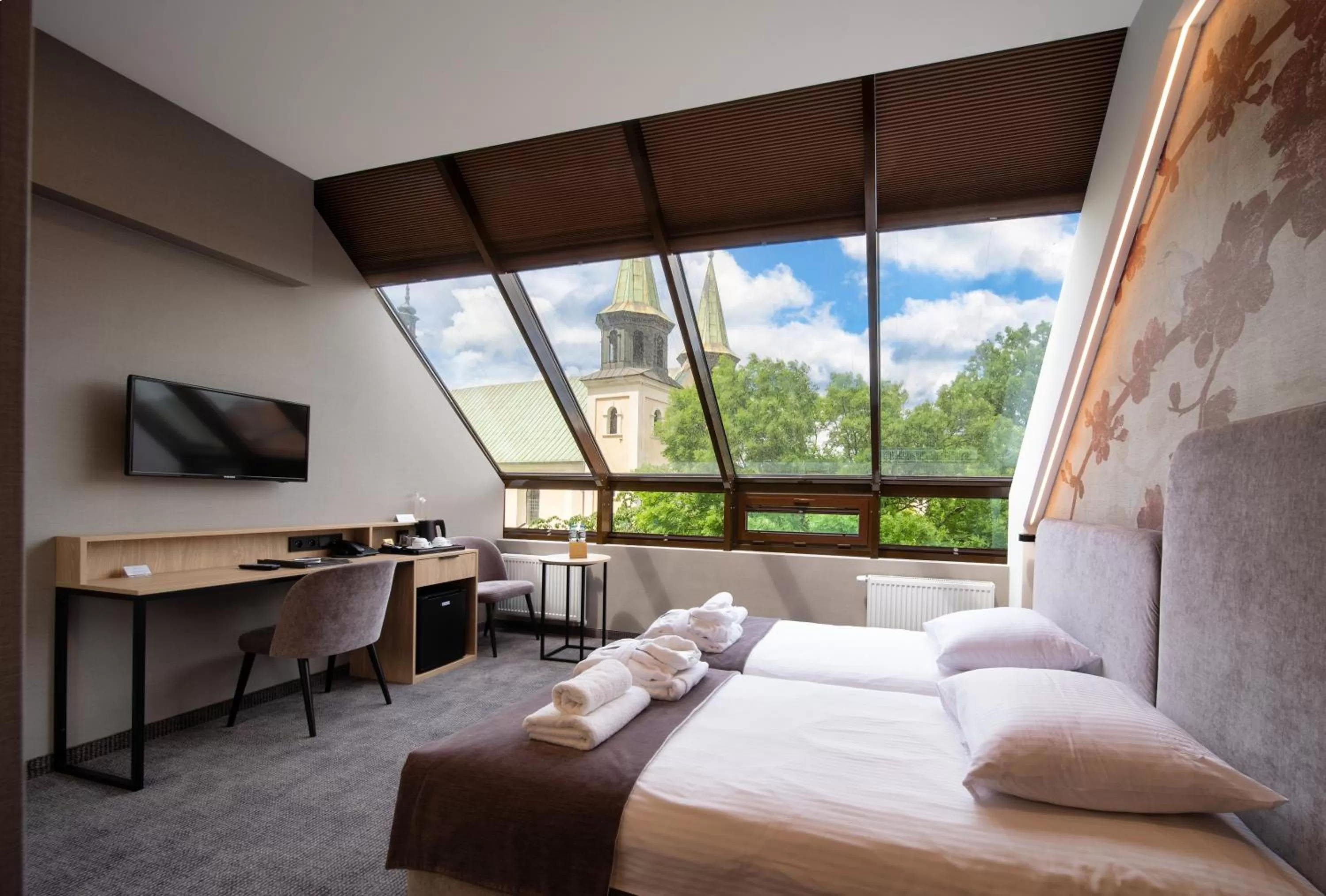 Bed in Hotel Alexander