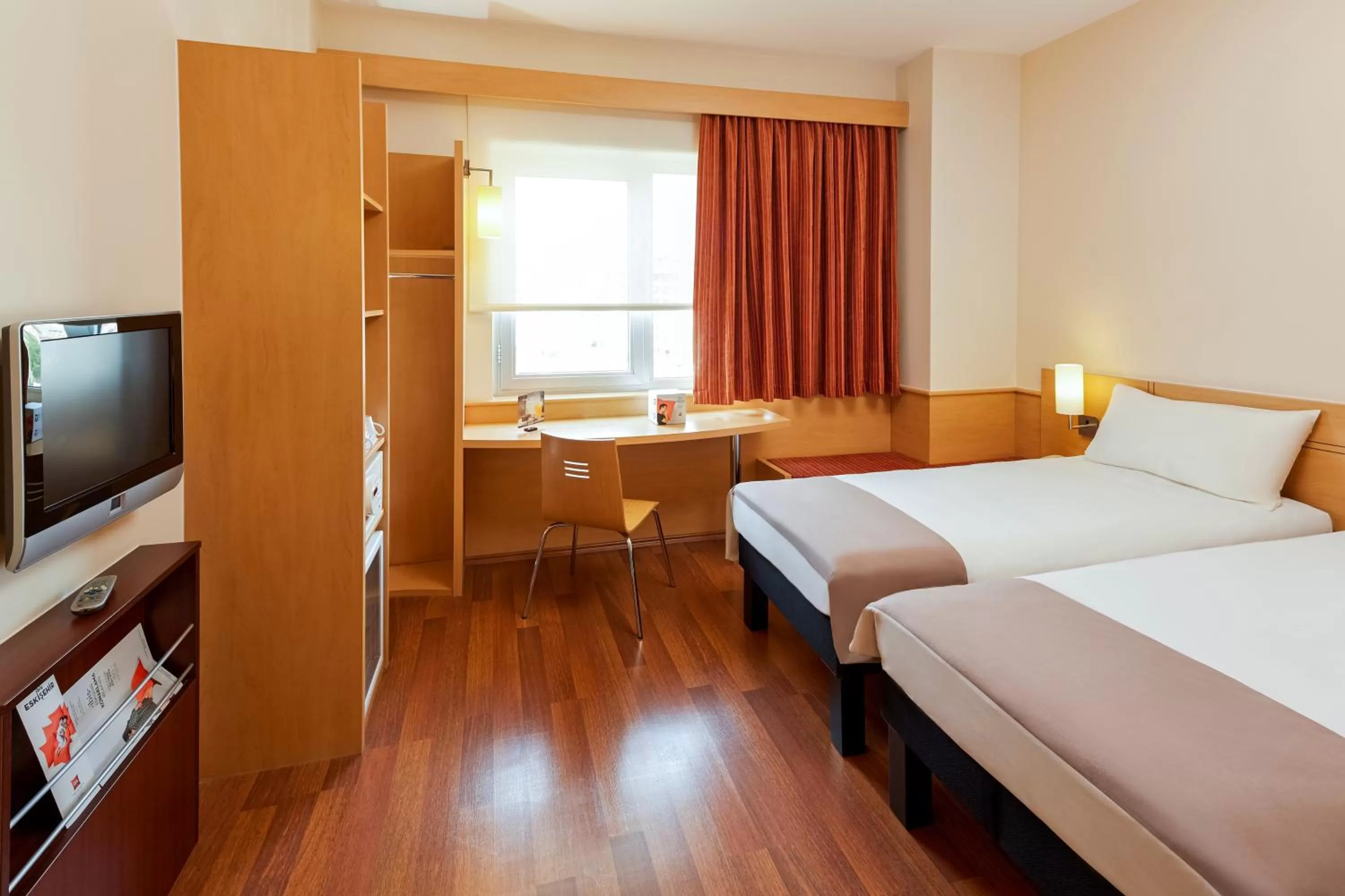 Photo of the whole room, Bed in Ibis Eskisehir