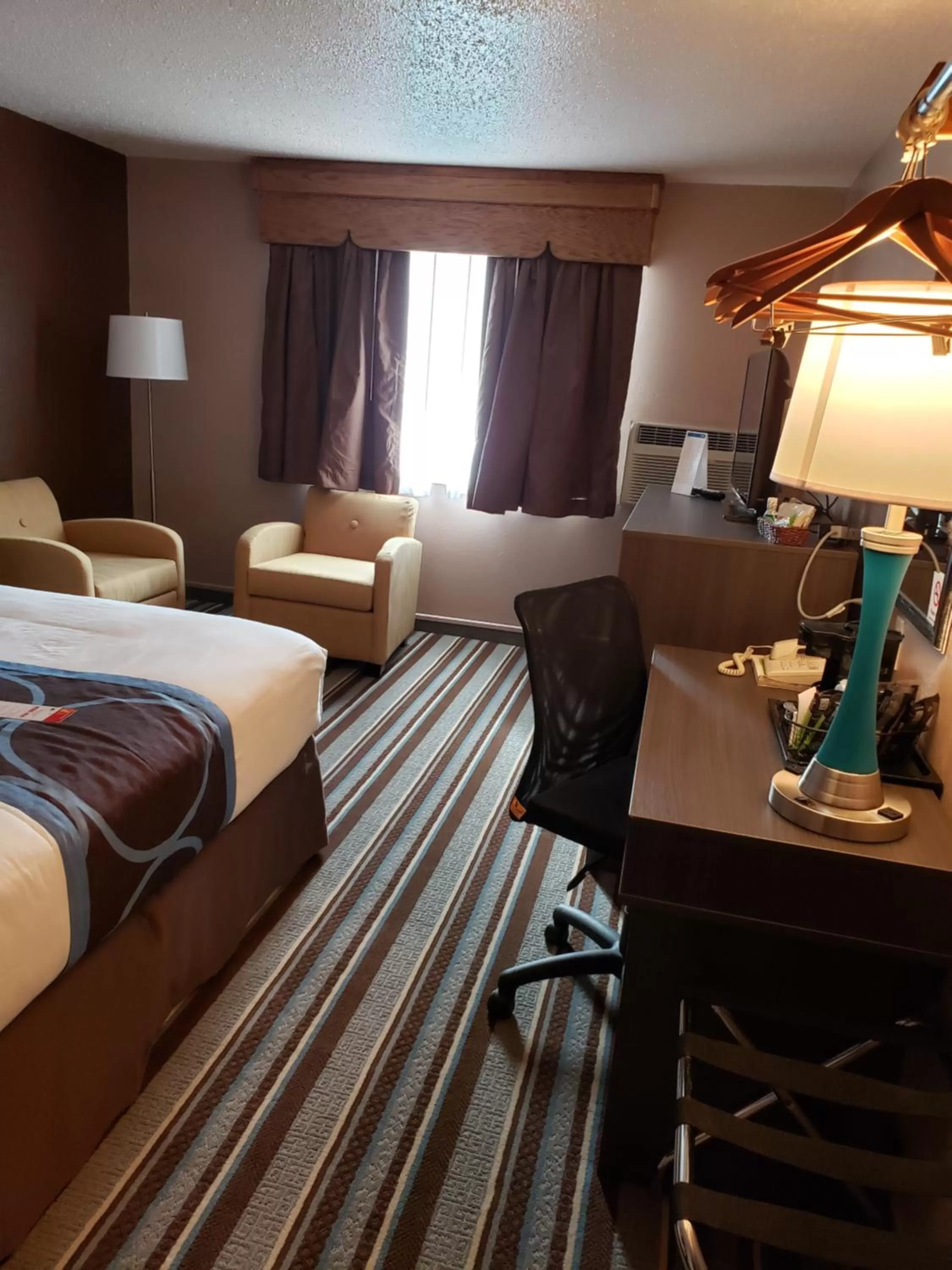 Photo of the whole room, Bed in Super 8 by Wyndham North Platte