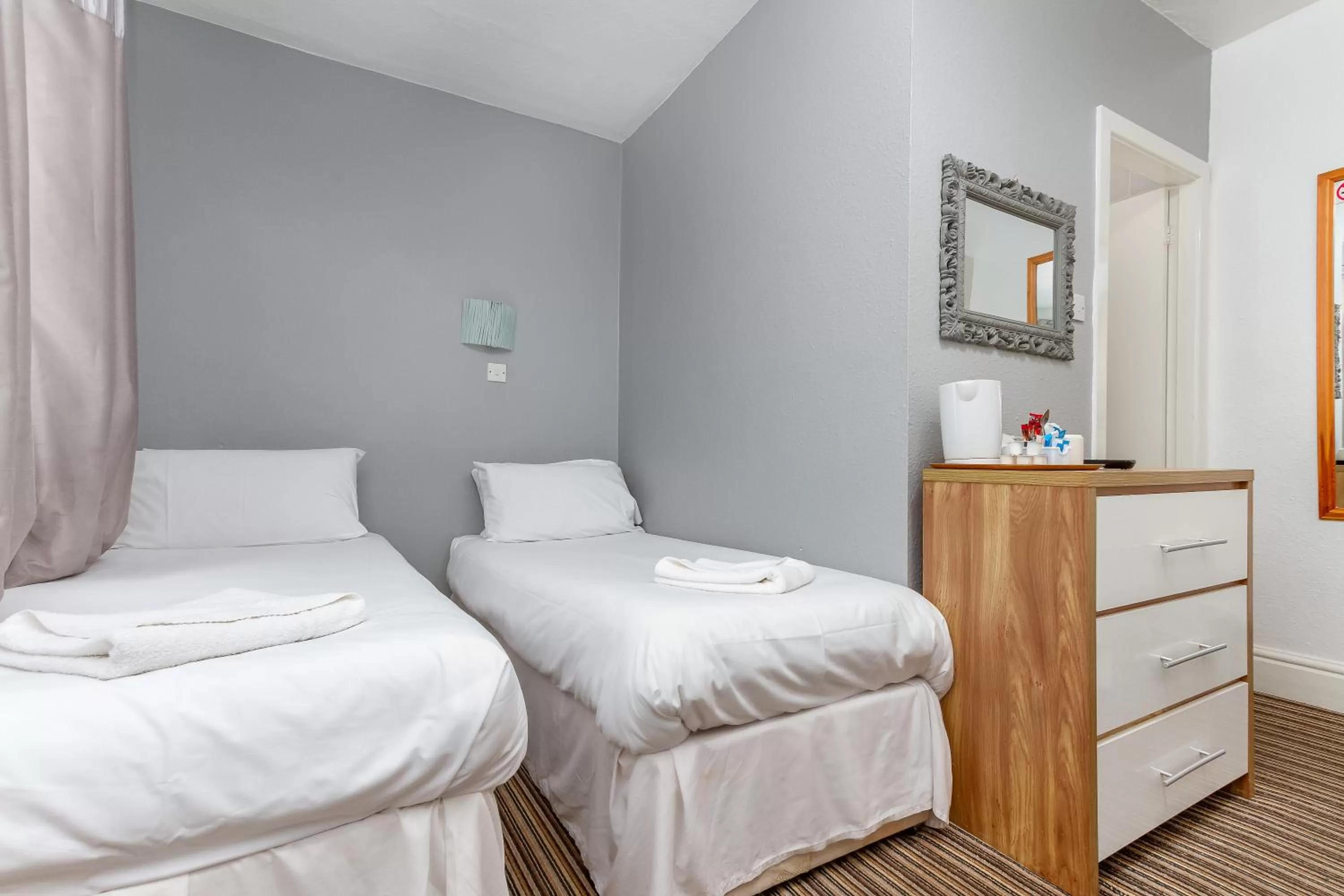 Bedroom, Bed in The Sandringham Court Hotel & Sports Bar-Groups Welcome here-High Speed Wi-Fi