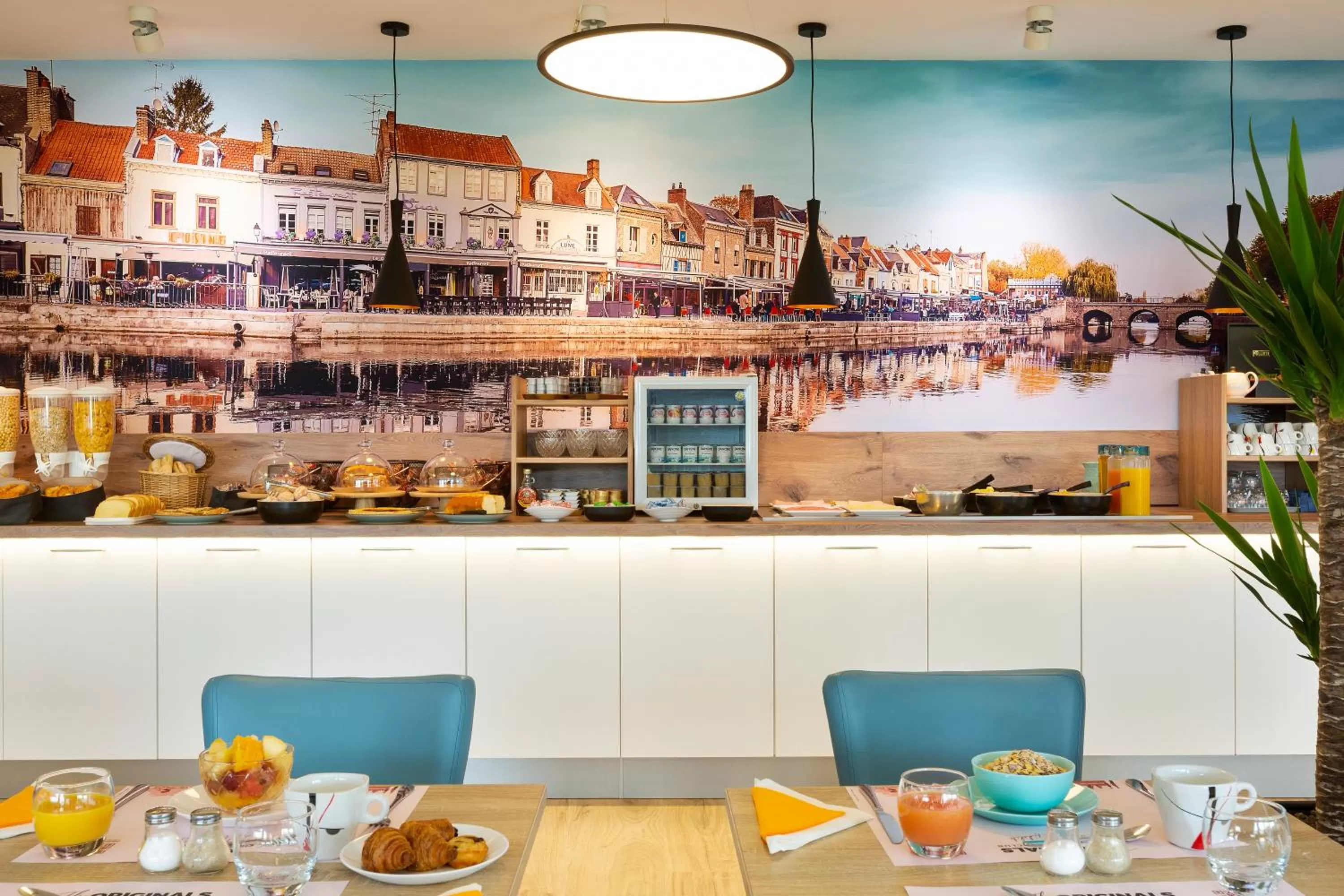 Buffet breakfast in Brit Hotel Confort Amiens