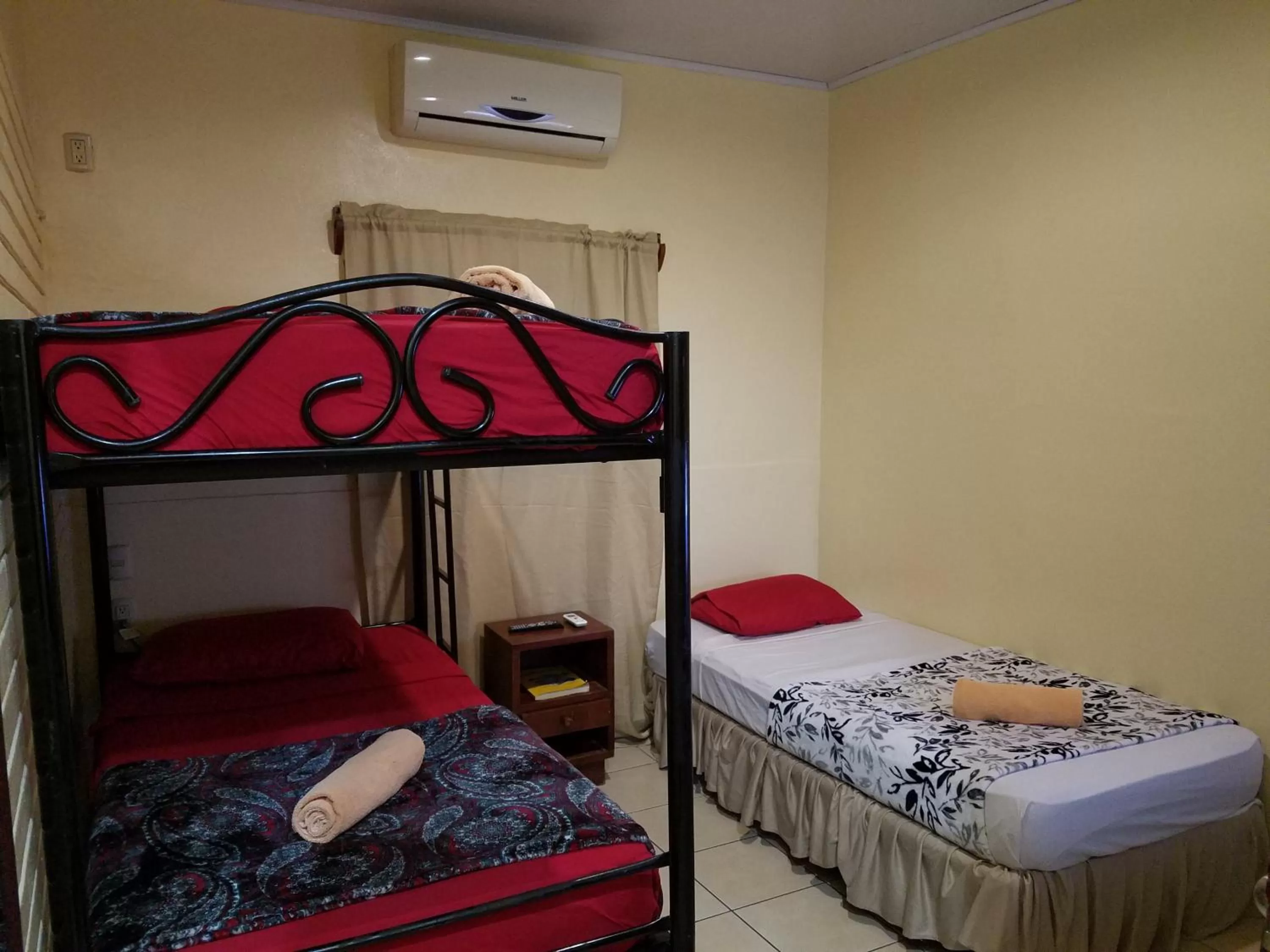 Bed in Art Hotel Managua