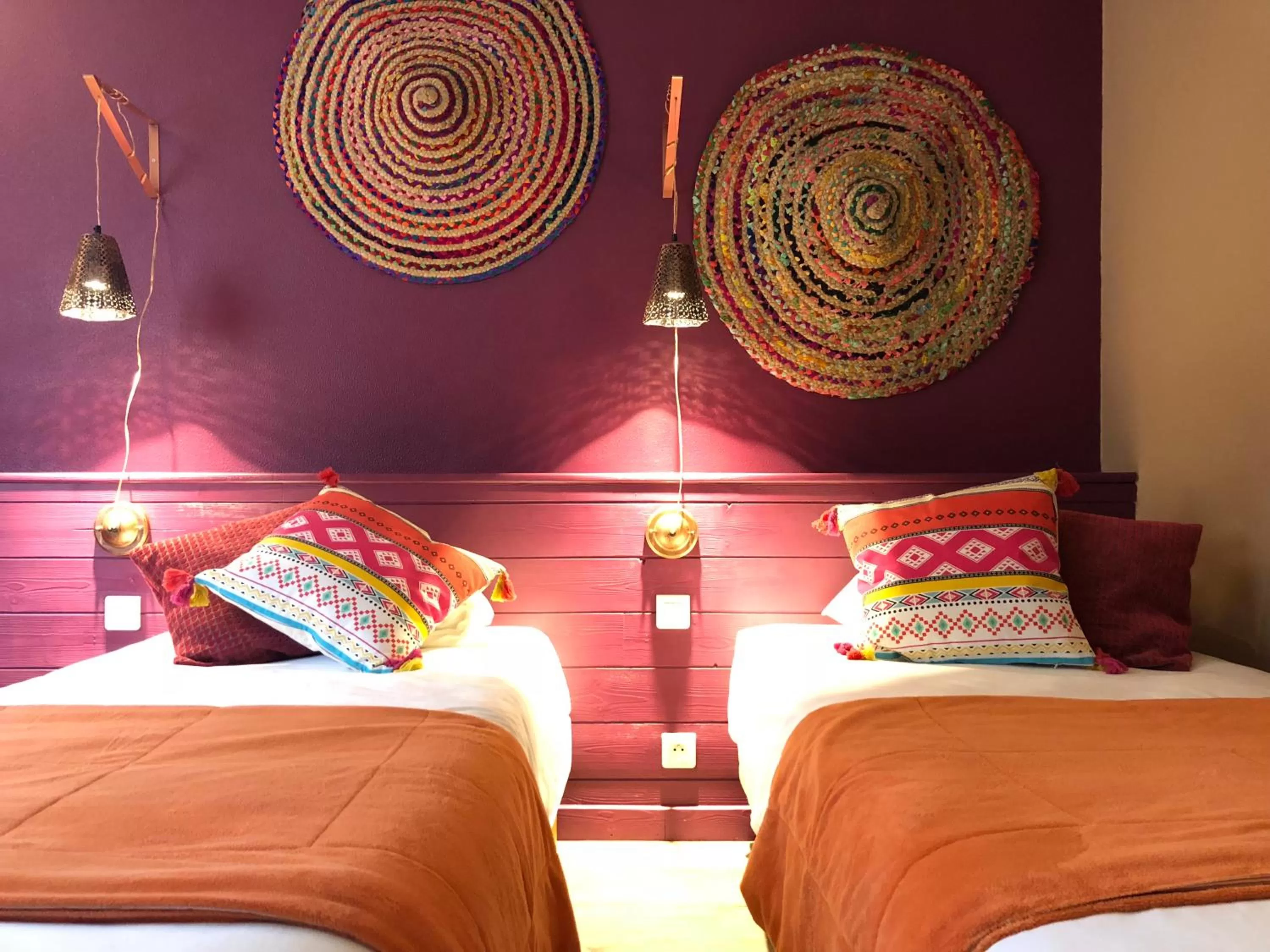 Bed in Logis Hôtel Burnichon