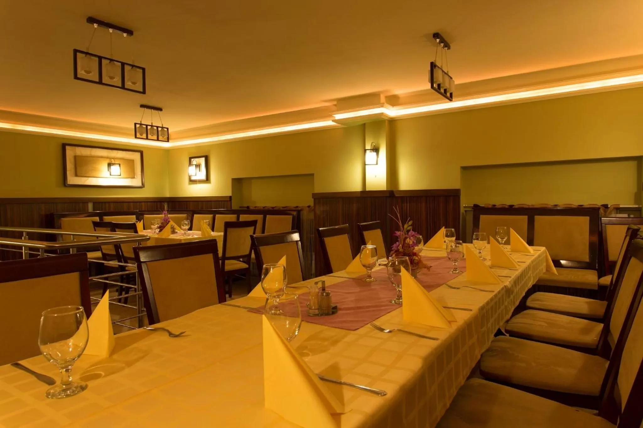 Restaurant/places to eat in Körös Panzió és Étterem