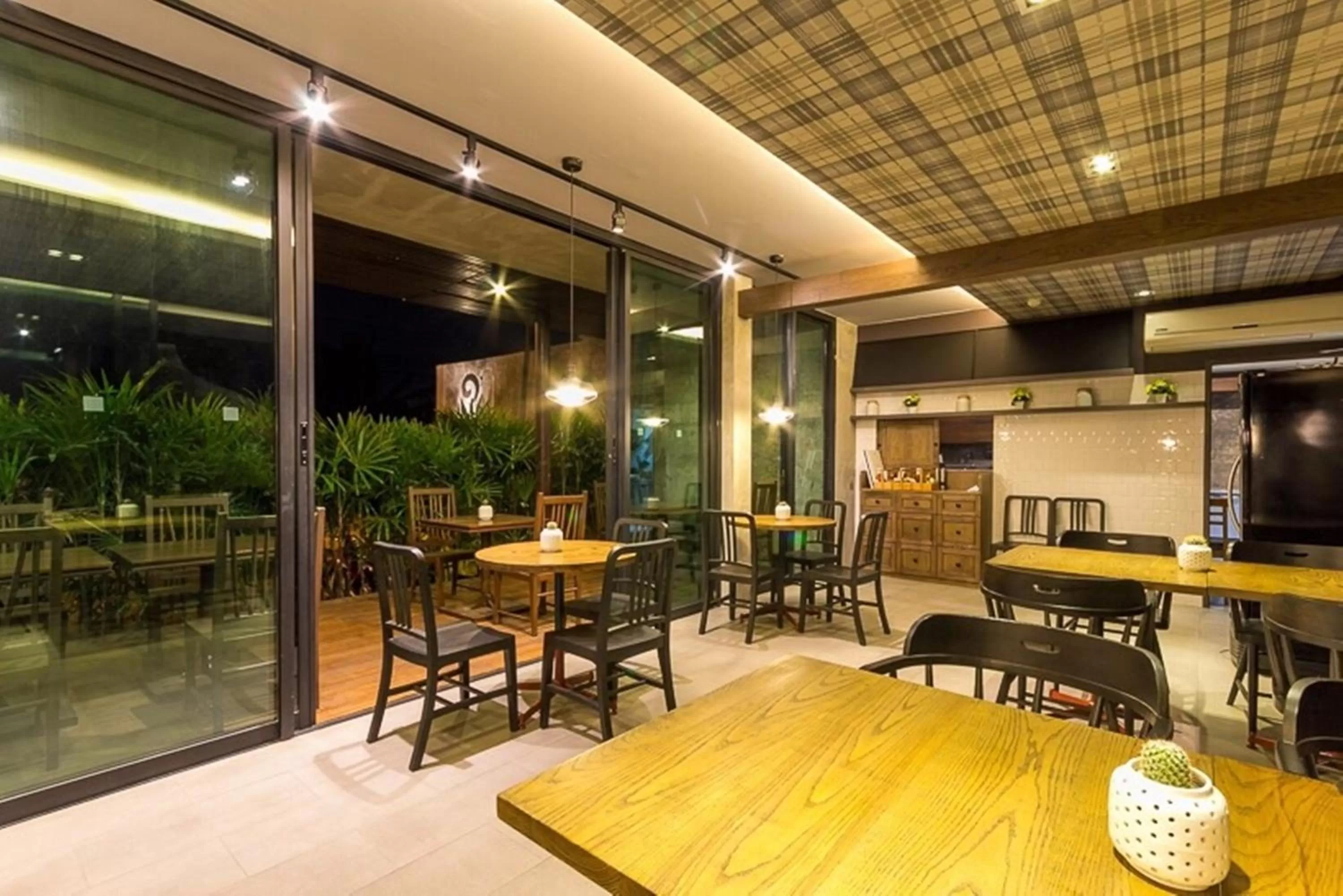 Restaurant/places to eat in Zensala Riverpark Resort-SHA Extra Plus