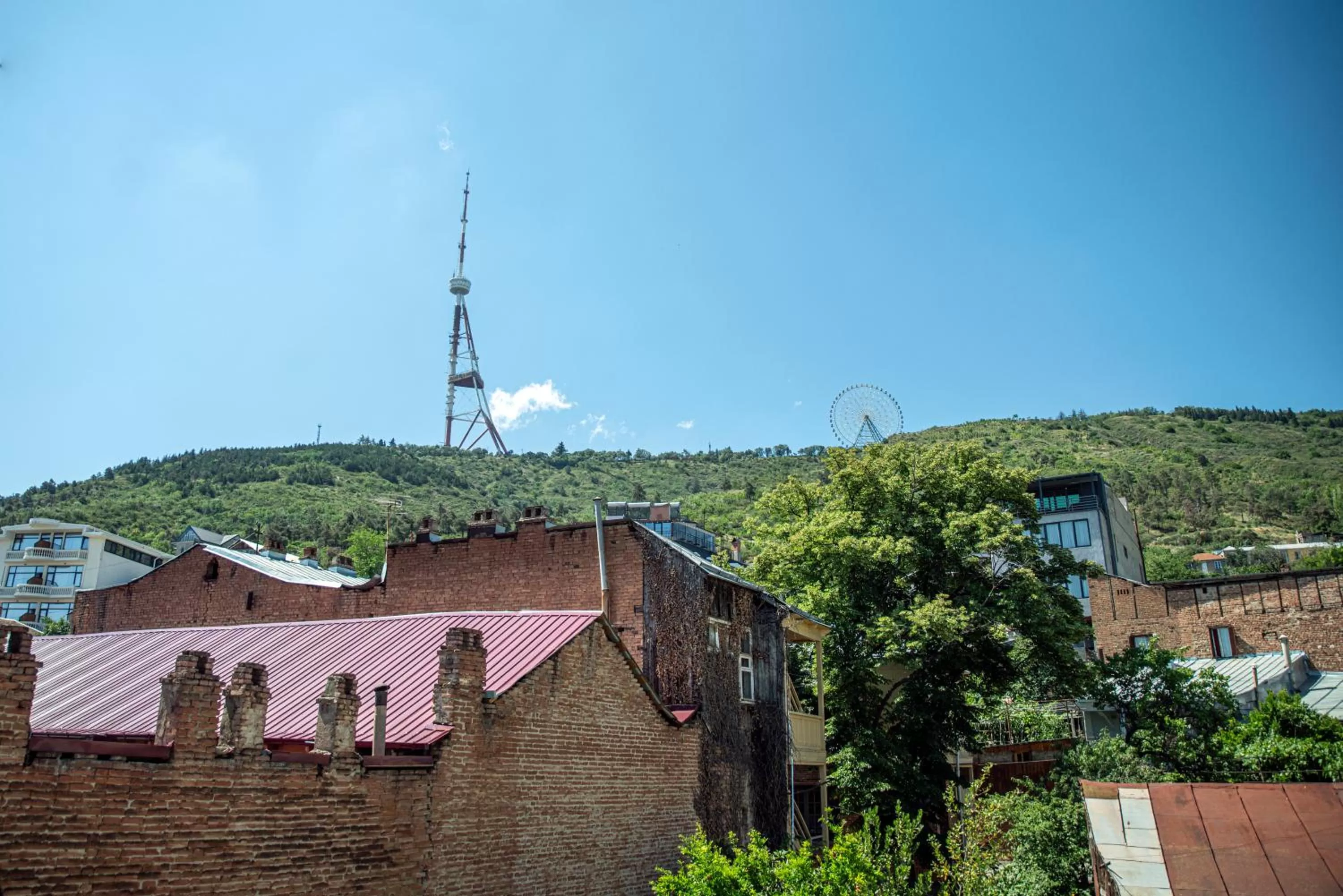 Mountain view, Property Building in Midtown-Vera