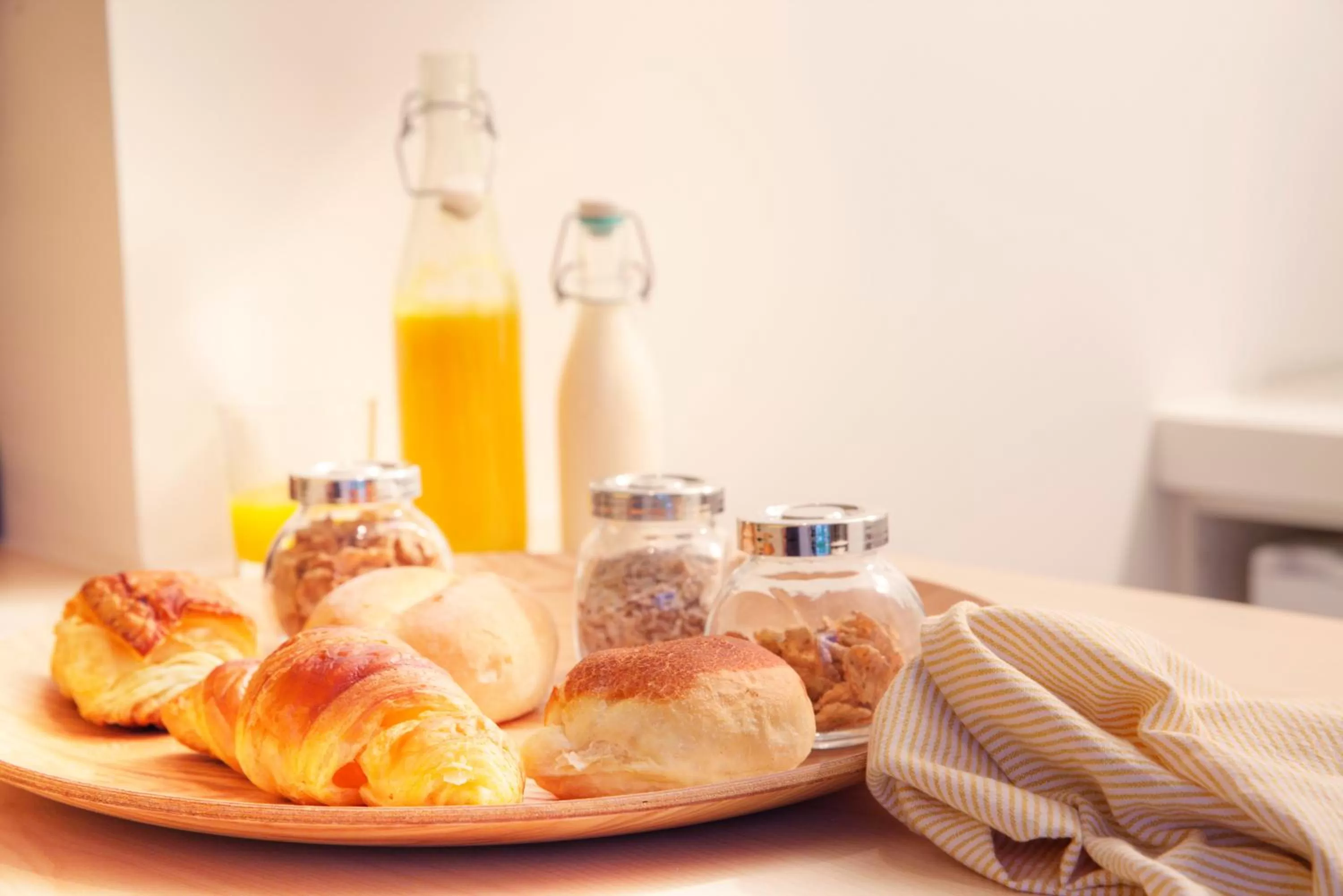 Continental breakfast in Antwerp For Two B&B