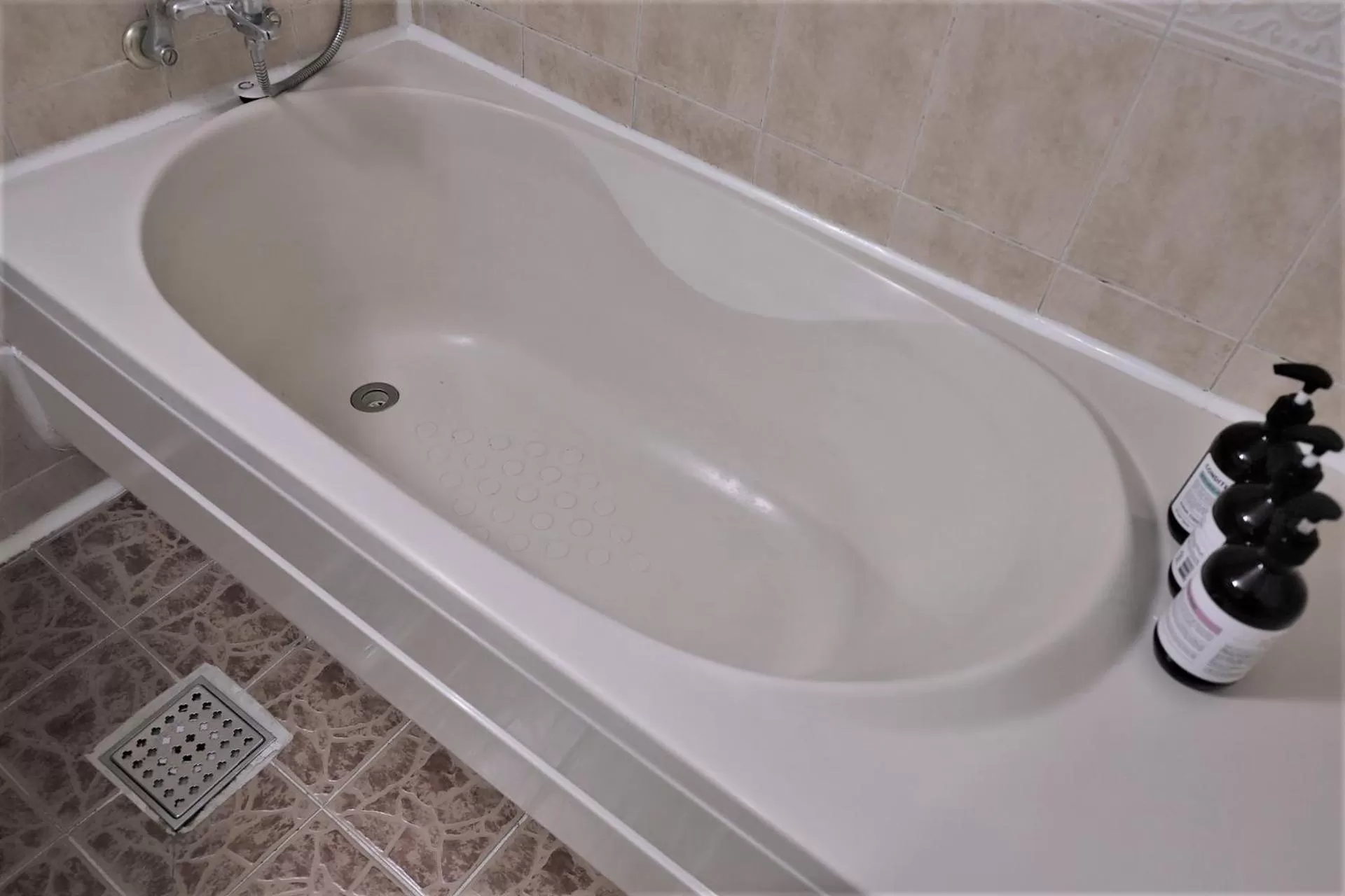 Hot Tub in Hani Motel