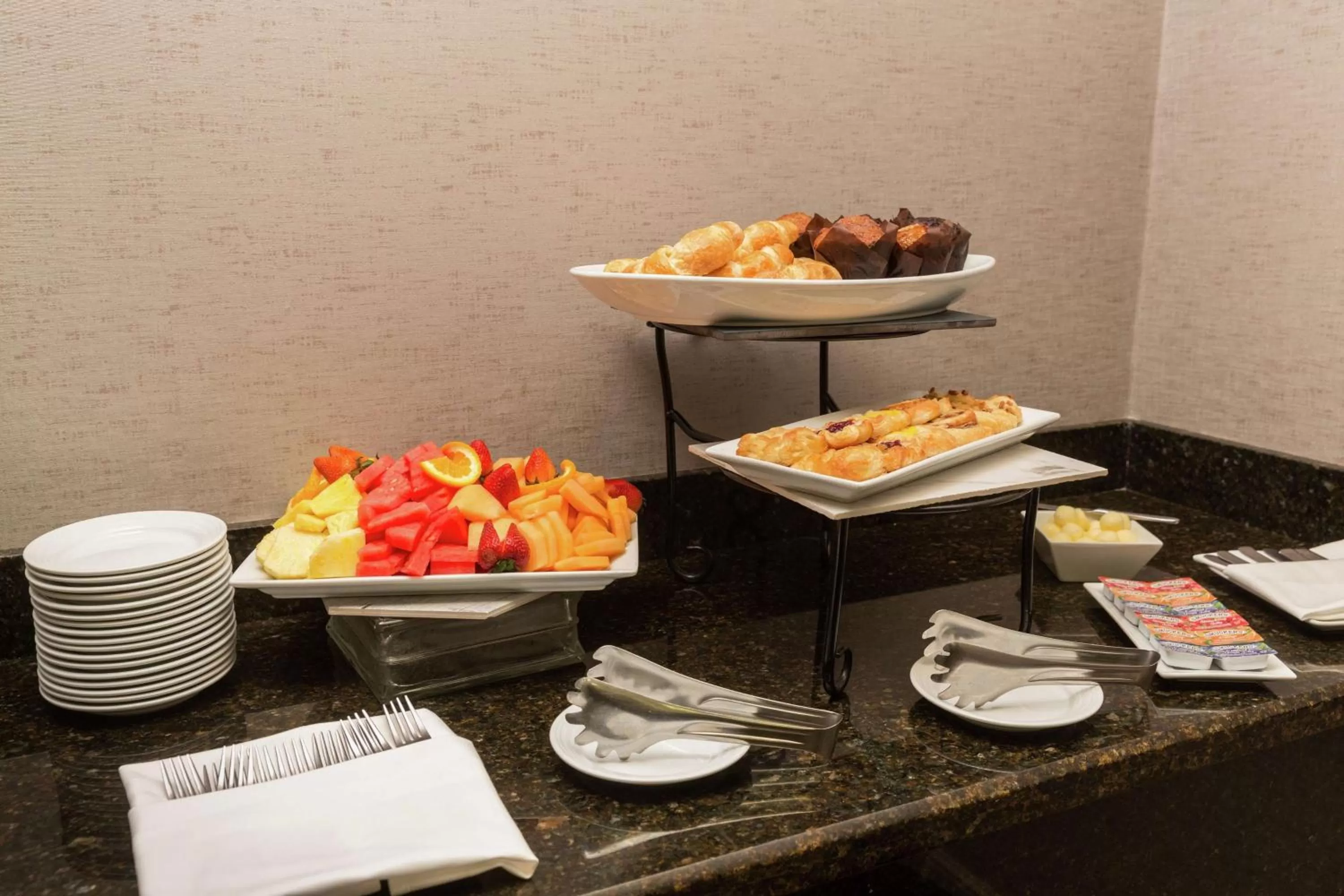 Breakfast in Hilton Chicago/Oak Lawn