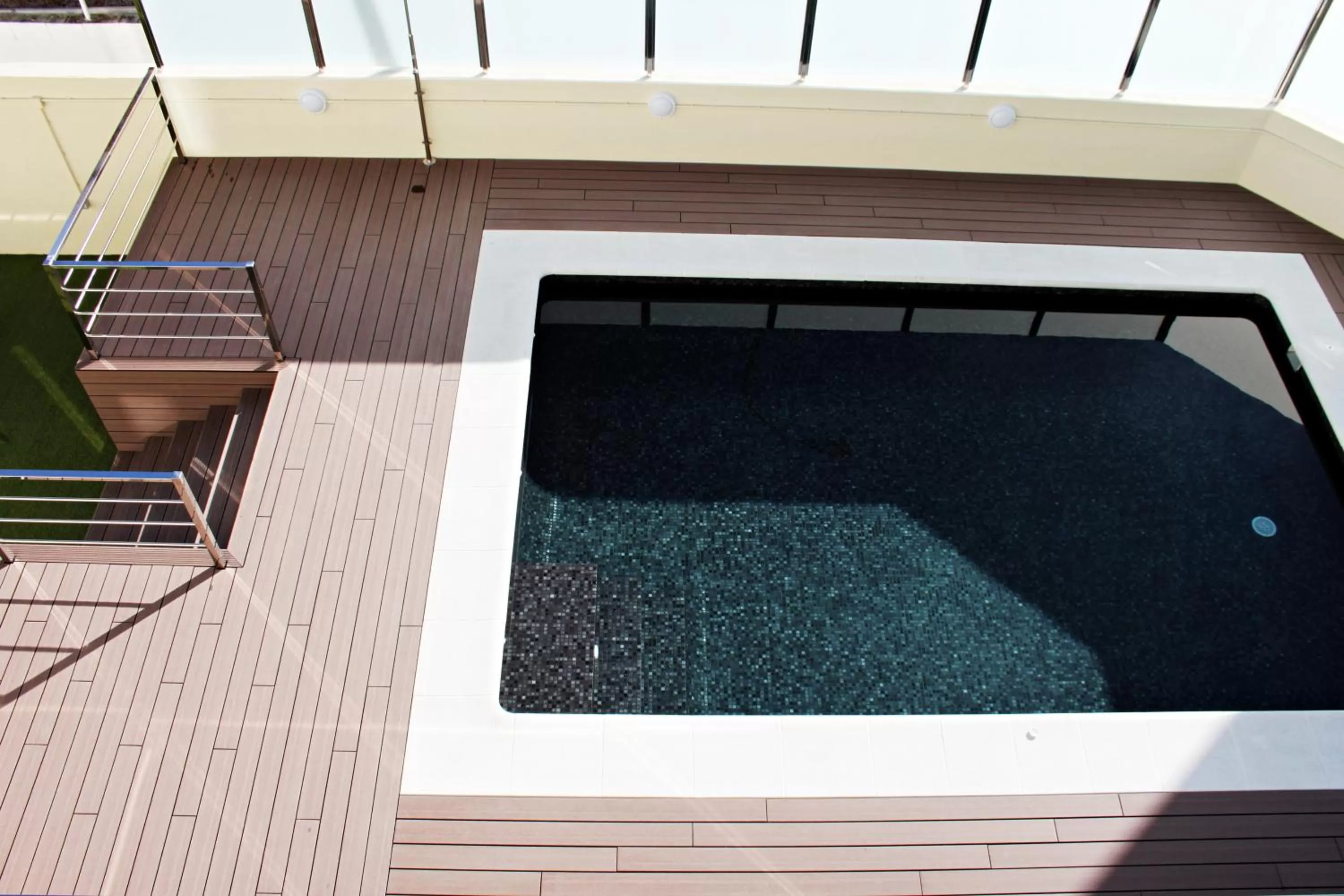 Swimming pool in Checkin Urban Nevada