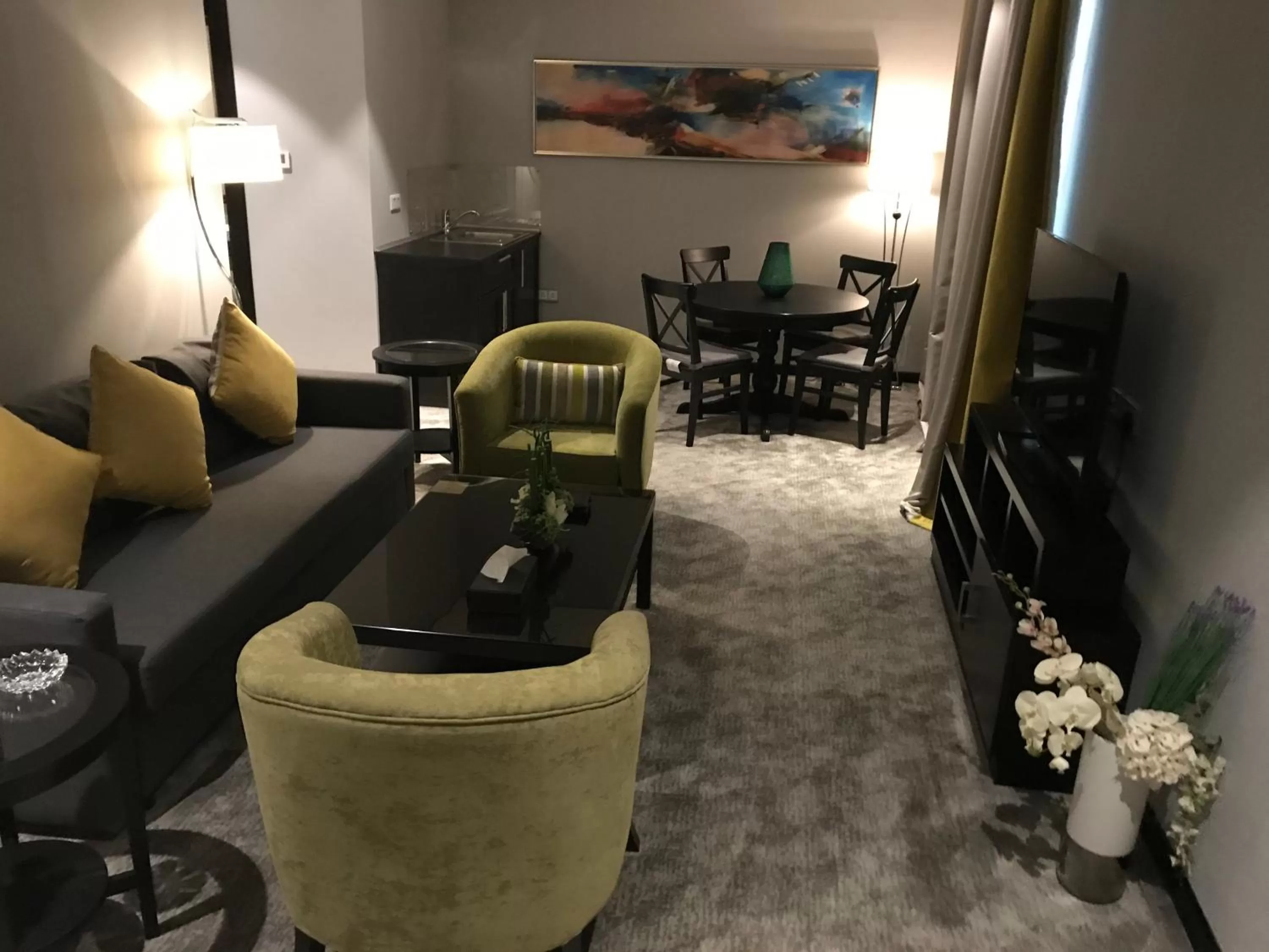 Food and drinks in Best Western Plus Fursan