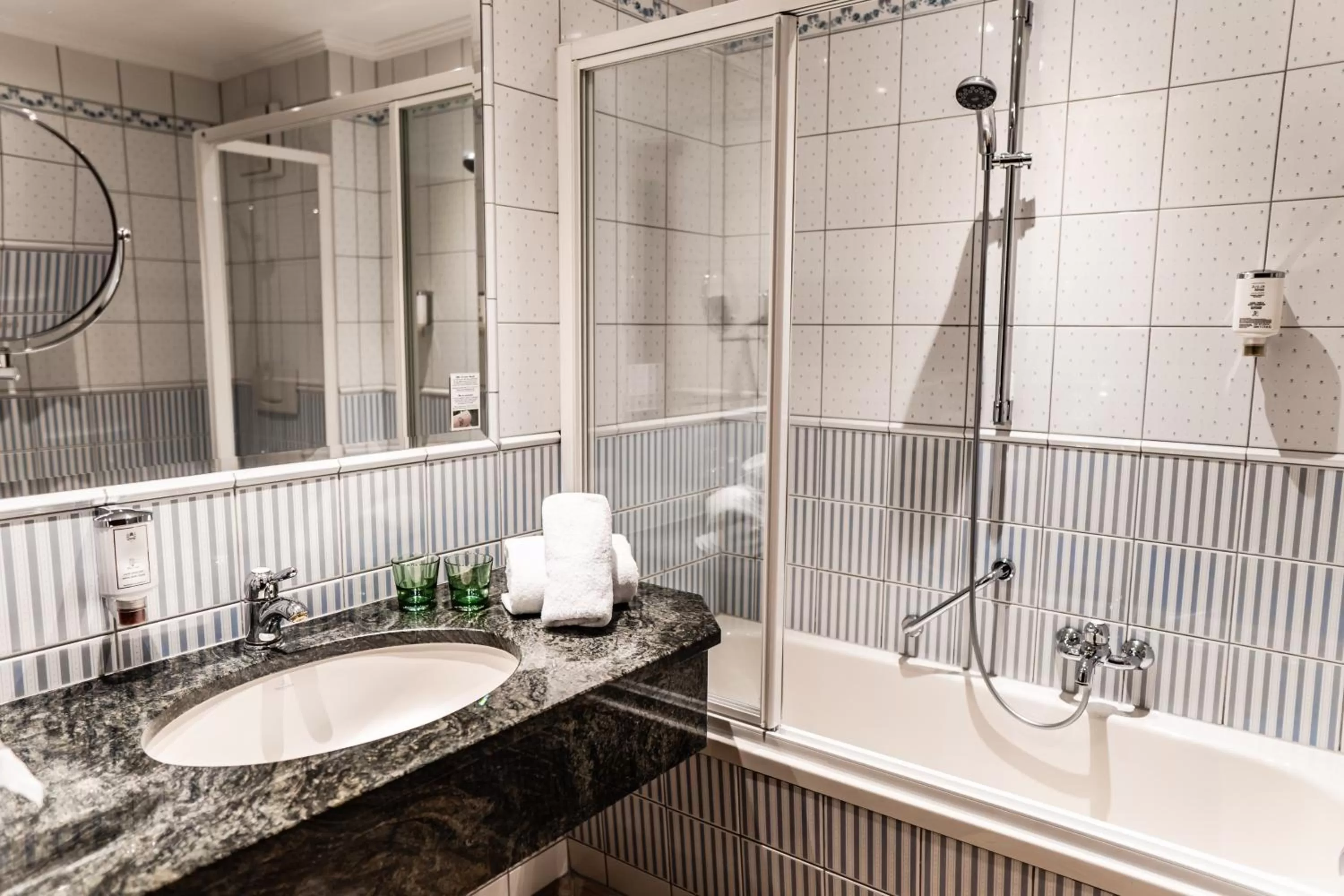 Bathroom in Hotel Hubertushof