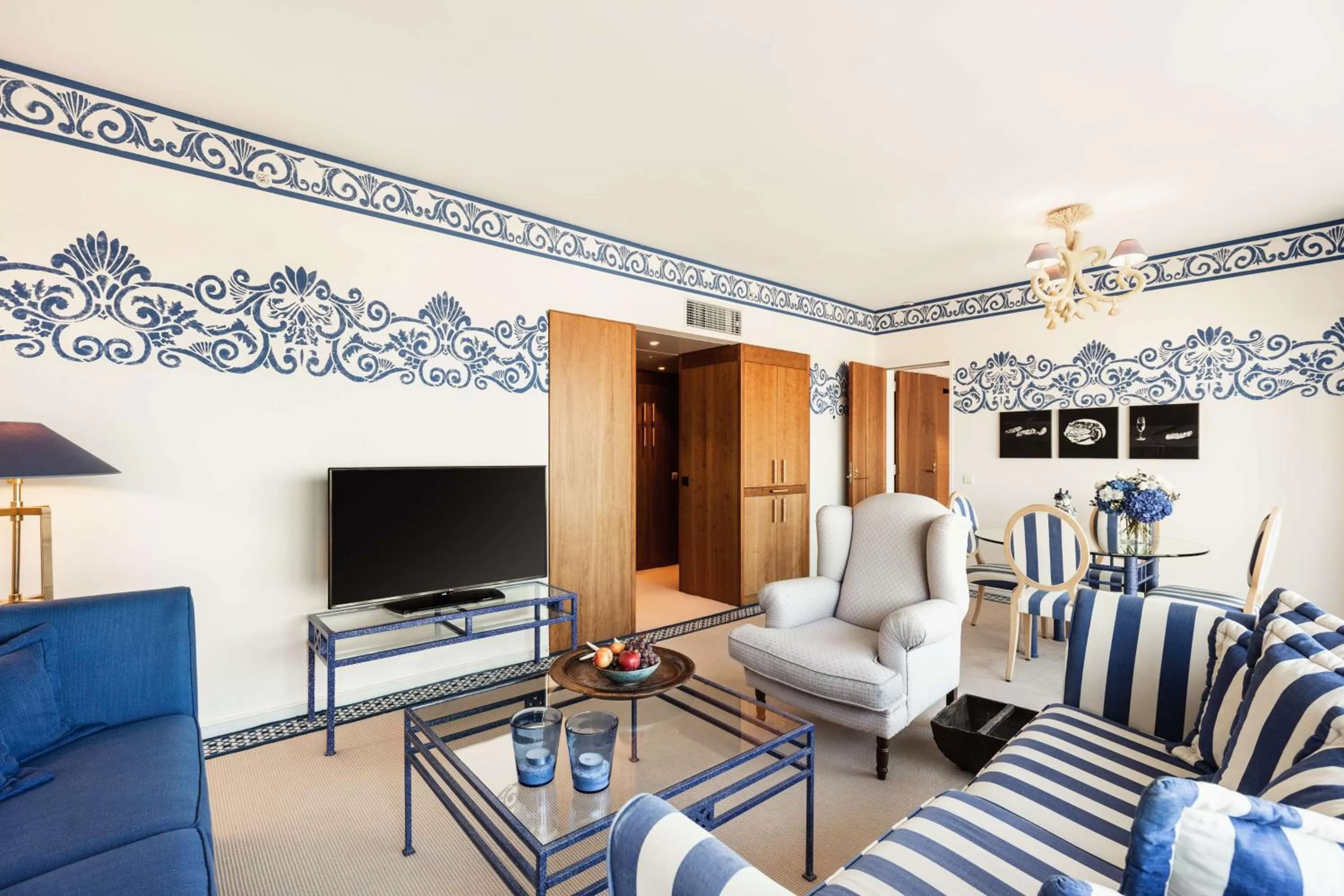 Living room in Hilton Amsterdam