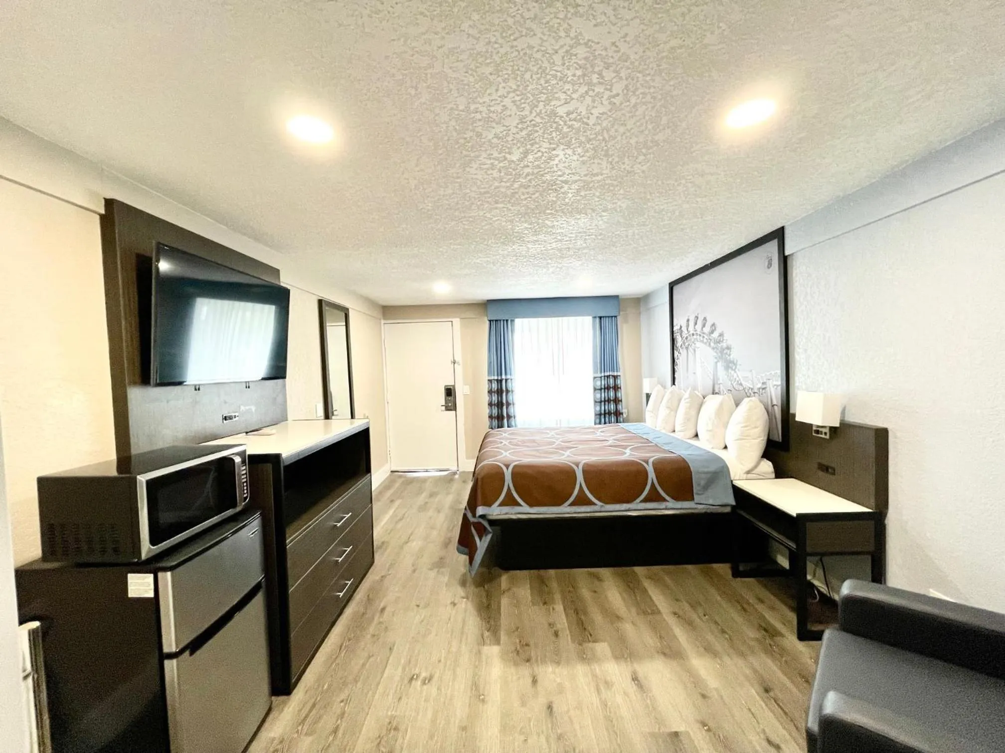TV and multimedia, Bed in Super 8 by Wyndham Kissimmee-Orlando