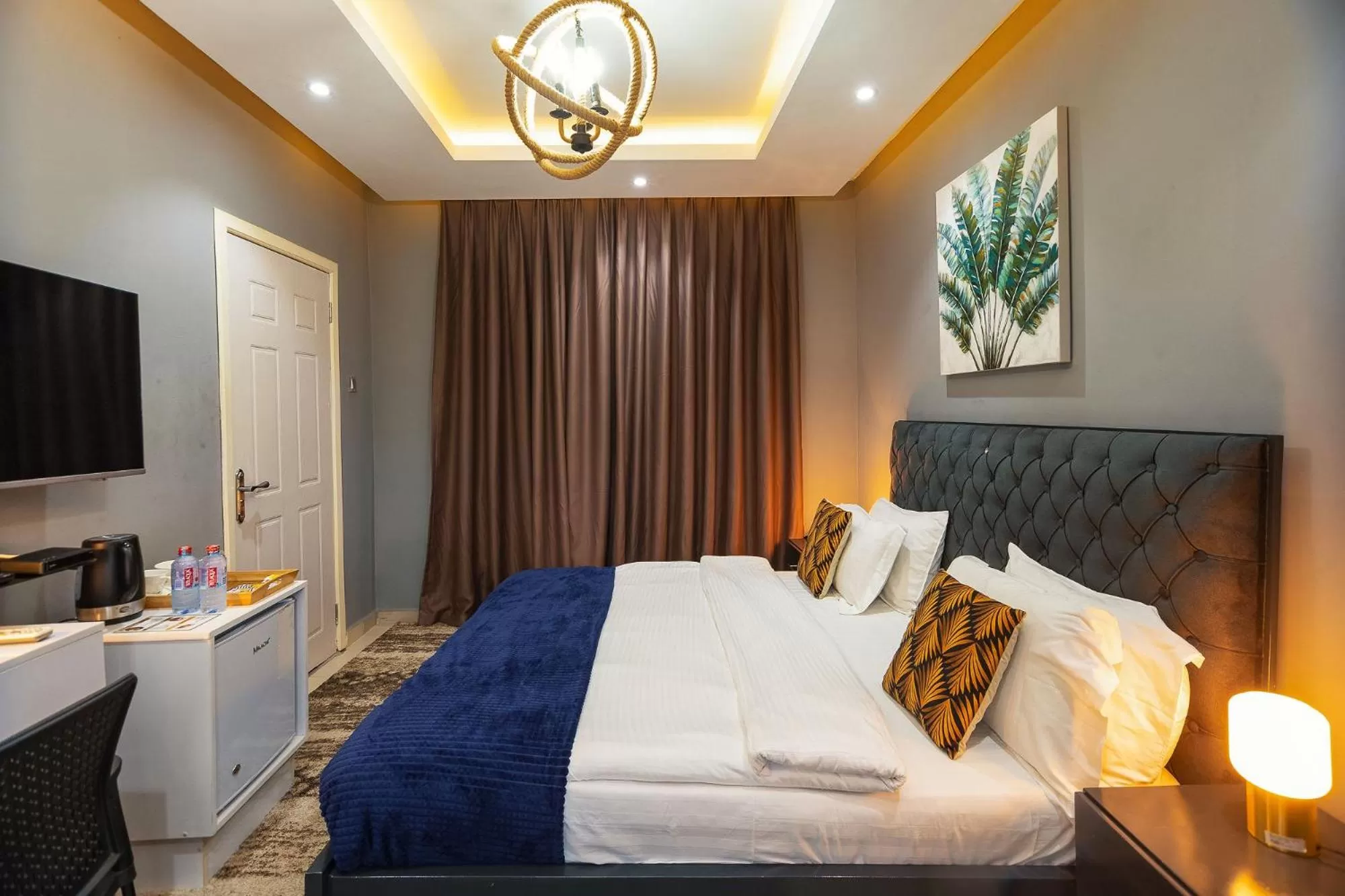 Bedroom, Bed in The Avery Suites, East Legon