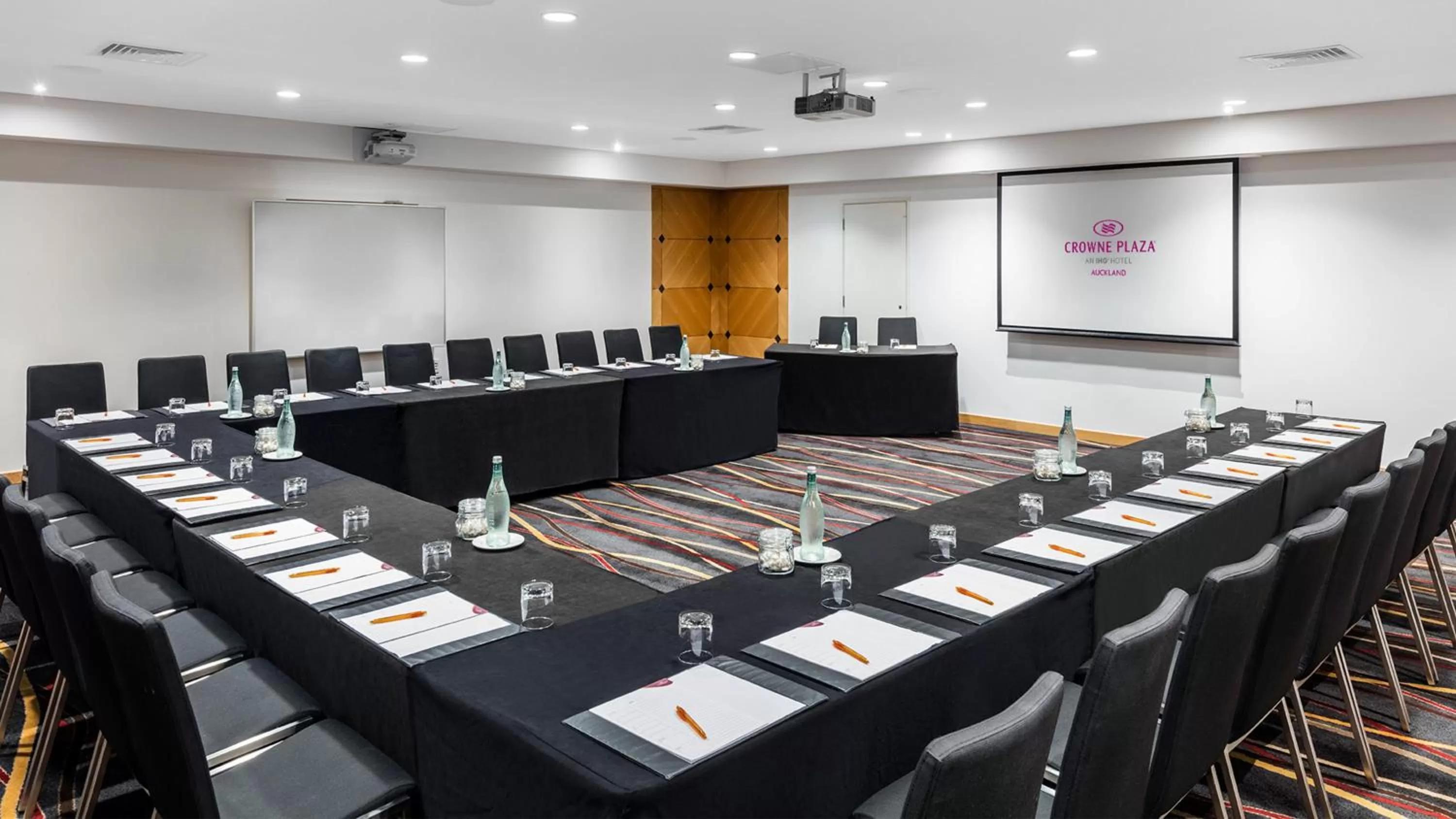 Meeting/conference room in Crowne Plaza Auckland by IHG