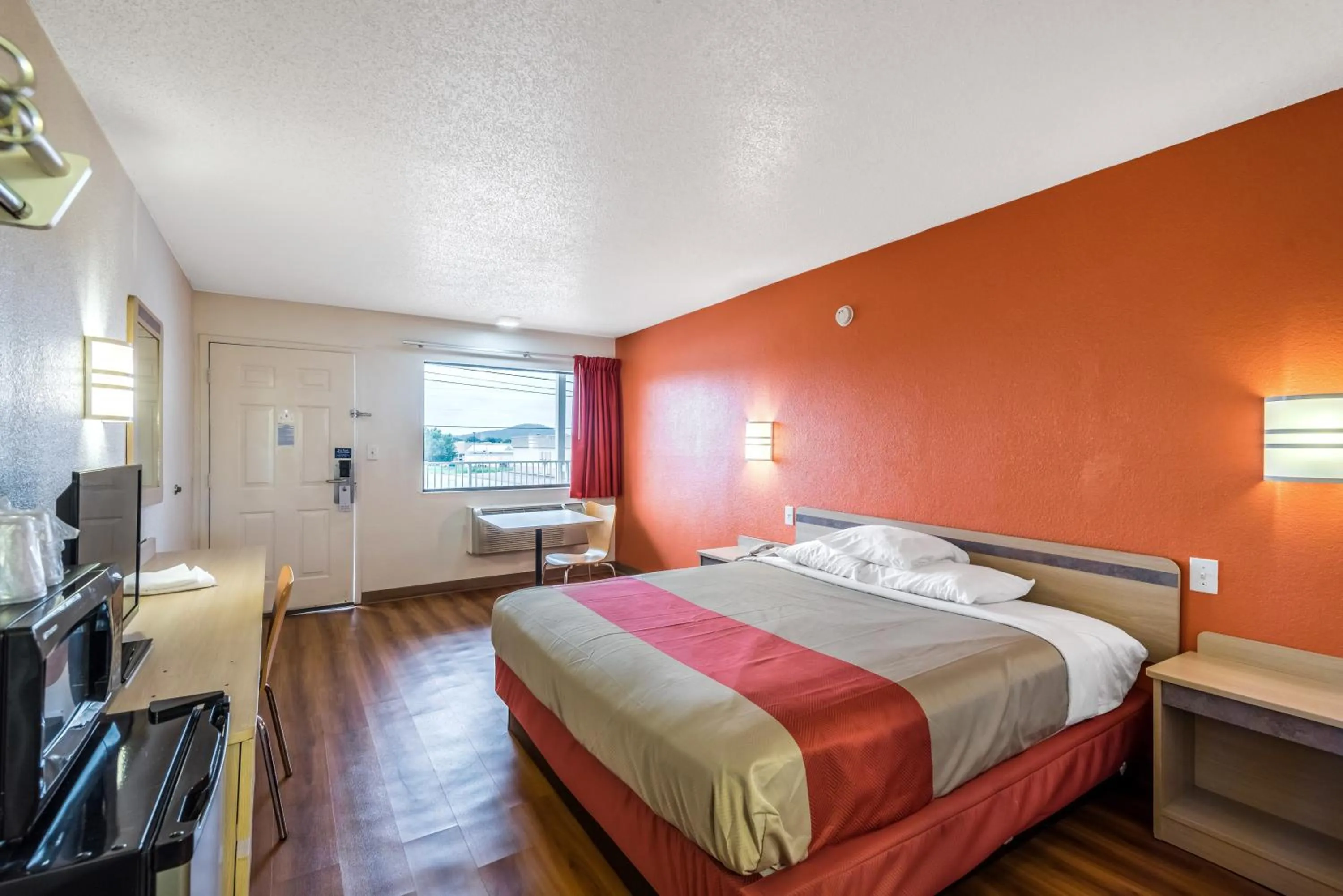Bedroom, Bed in Motel 6-Anniston, AL